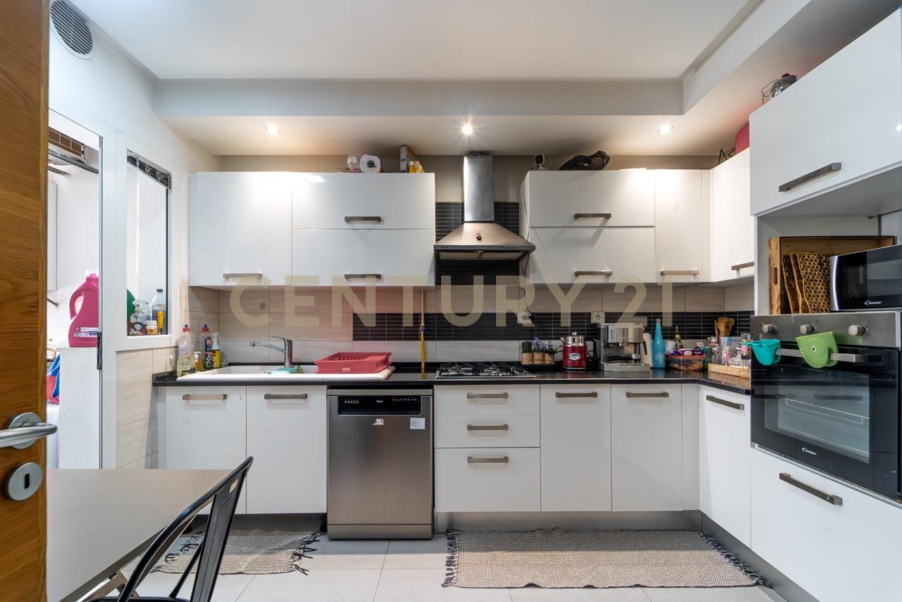 À vendre appartement S+3 Centre urbain nord