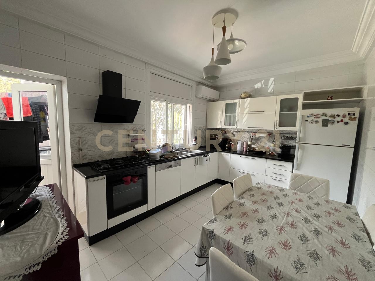 A Vendre Appartement en S+3 à la Cité Olympique