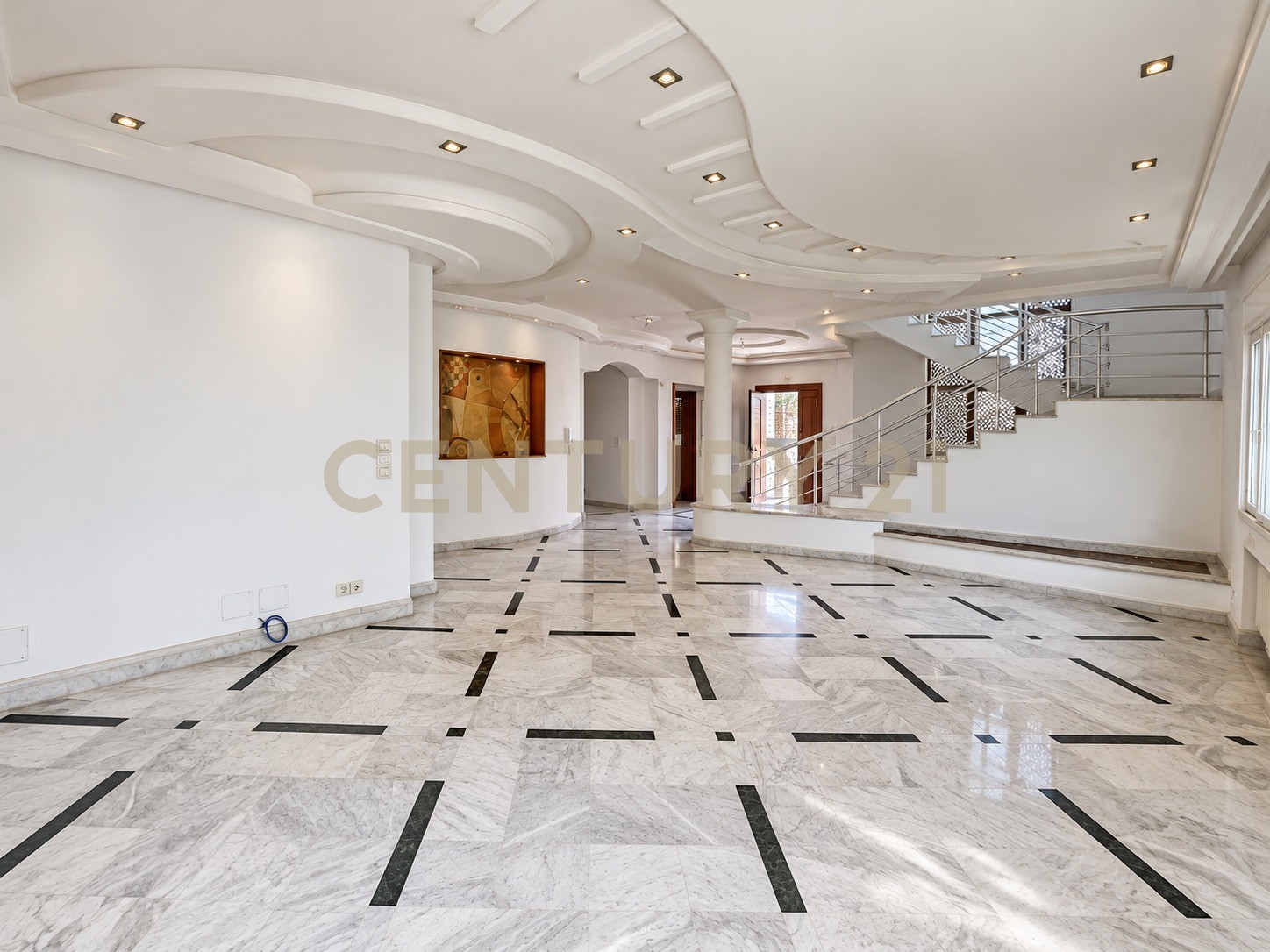 Villa S+6 à vendre à La Soukra - 500 m² – photo 3 sur 13