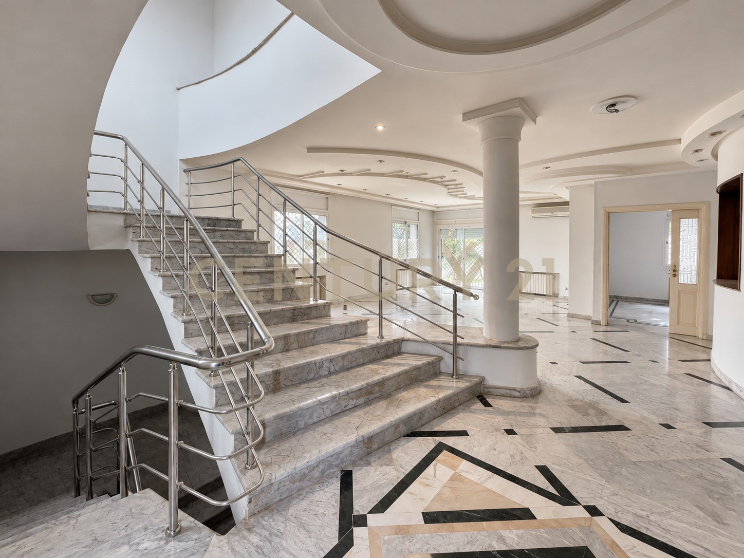Villa S+6 à vendre à La Soukra - 500 m² – photo 4 sur 13