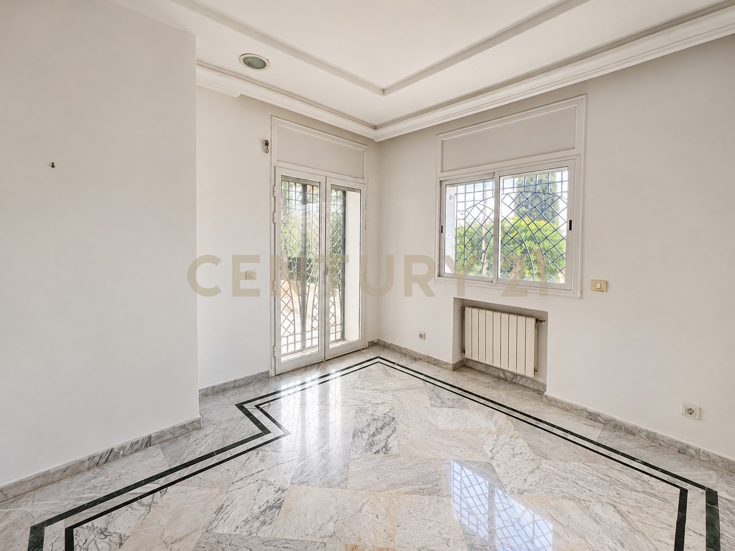 Villa S+6 à vendre à La Soukra - 500 m² – photo 5 sur 13