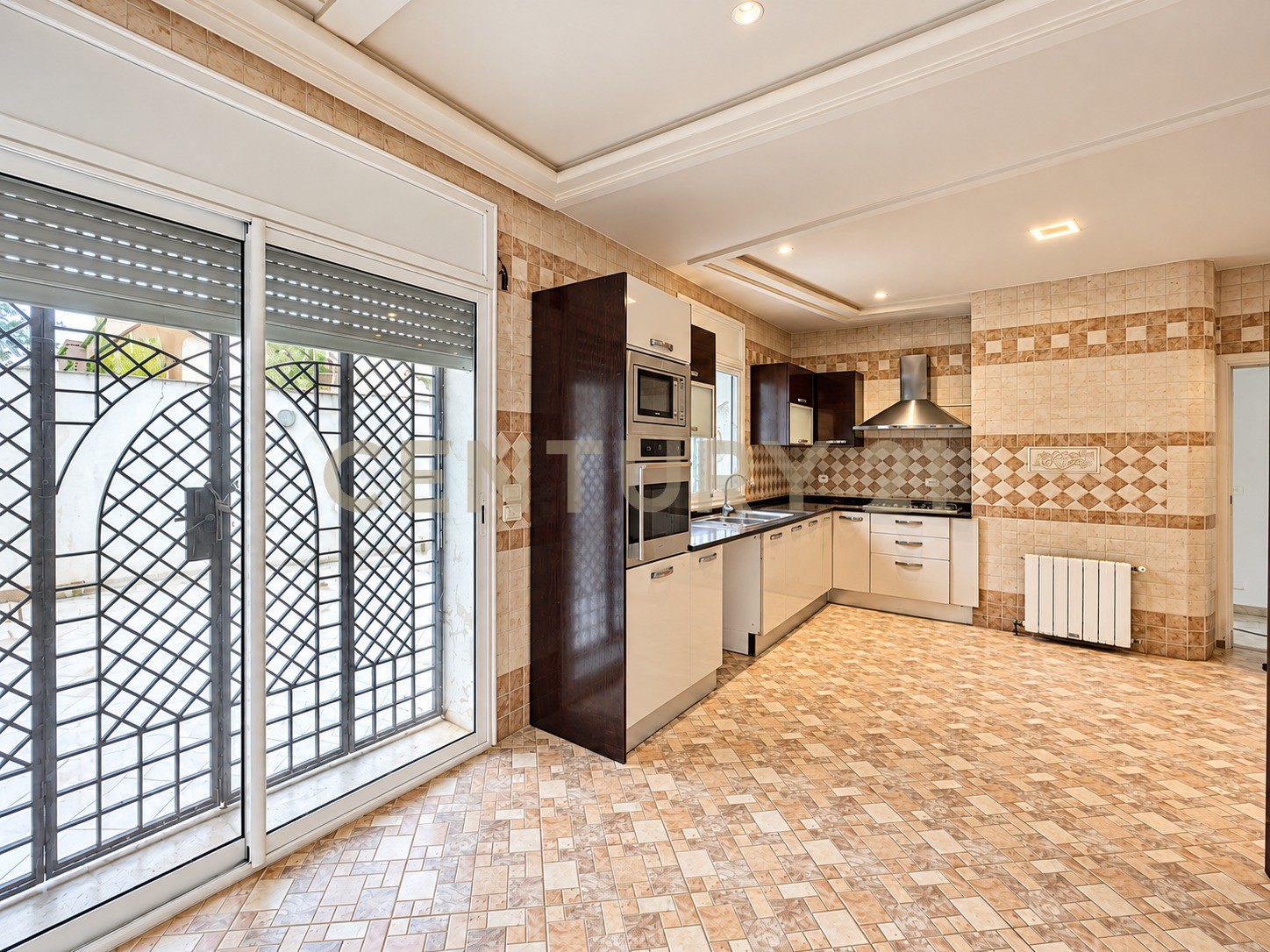 Villa S+6 à vendre à La Soukra - 500 m² – photo 9 sur 13