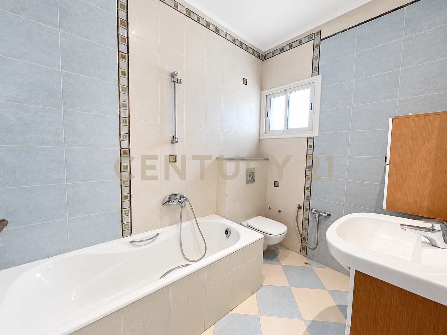 Villa S+6 à vendre à La Soukra - 500 m² – photo 12 sur 13