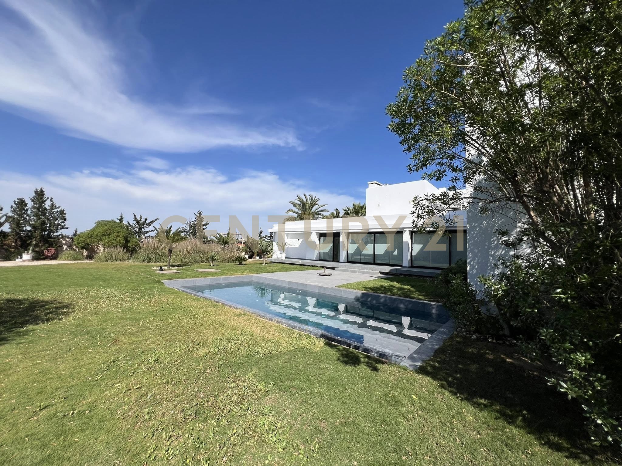Villa S+5 à vendre à Hammamet Sud - 500 m² – photo 3 sur 12