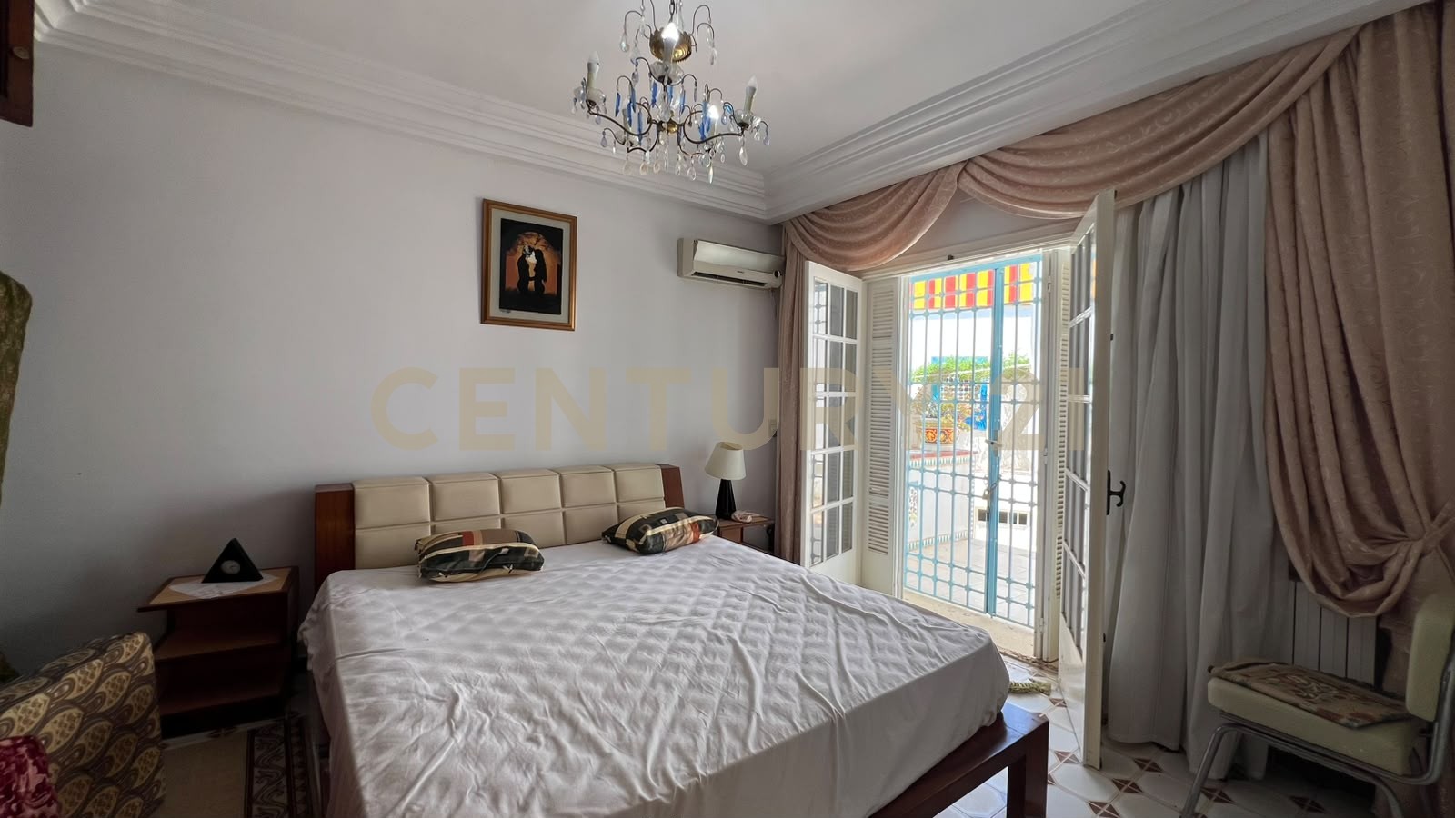 À VENDRE:PROPRIÉTÉ À FORT POTENTIEL – 6 767 M² : VILLA + 3 HANGARS – HENCHIR EL HAOUARIA- NABEUL