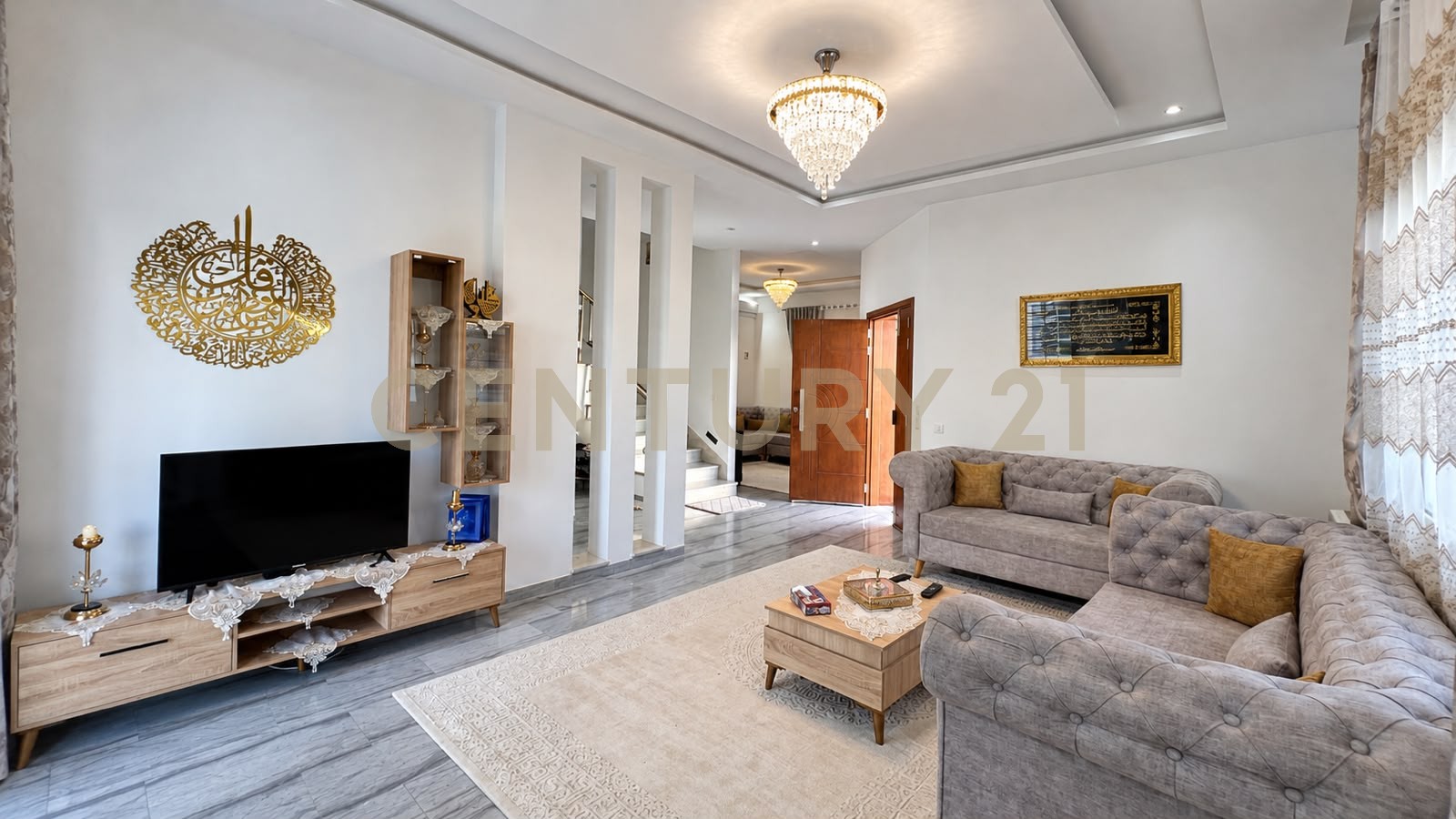 À LOUER VILLA S+4 MEUBLÉE AVEC PISCINE À HAMMAMET NORD