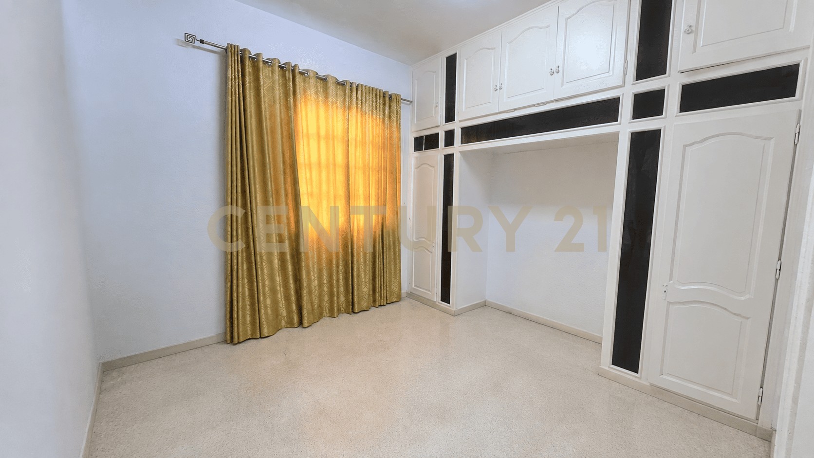 À louer étage de villa S+5 El Menzah 9