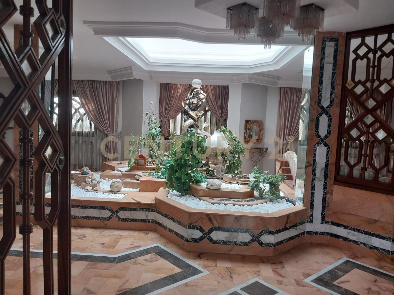 À vendre villa 2S+5 El Menzah 6