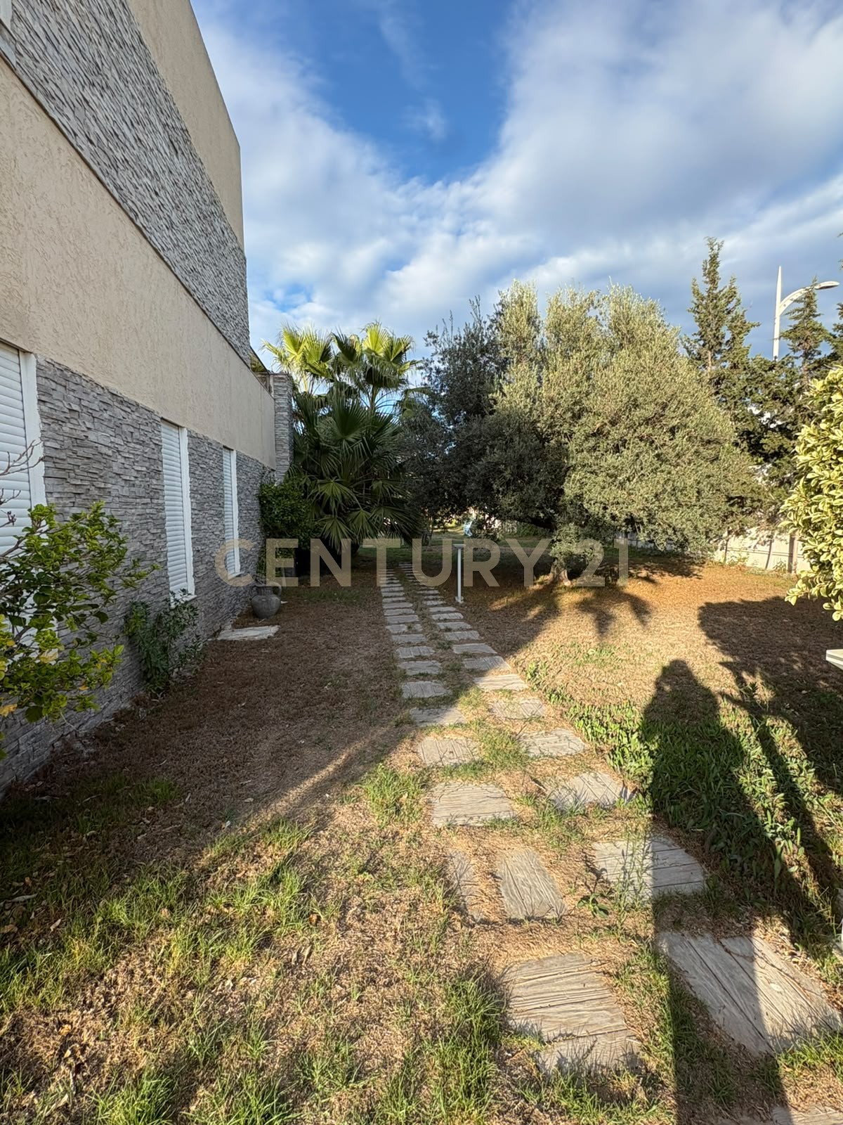 À vendre villa situé à Chotrana 3