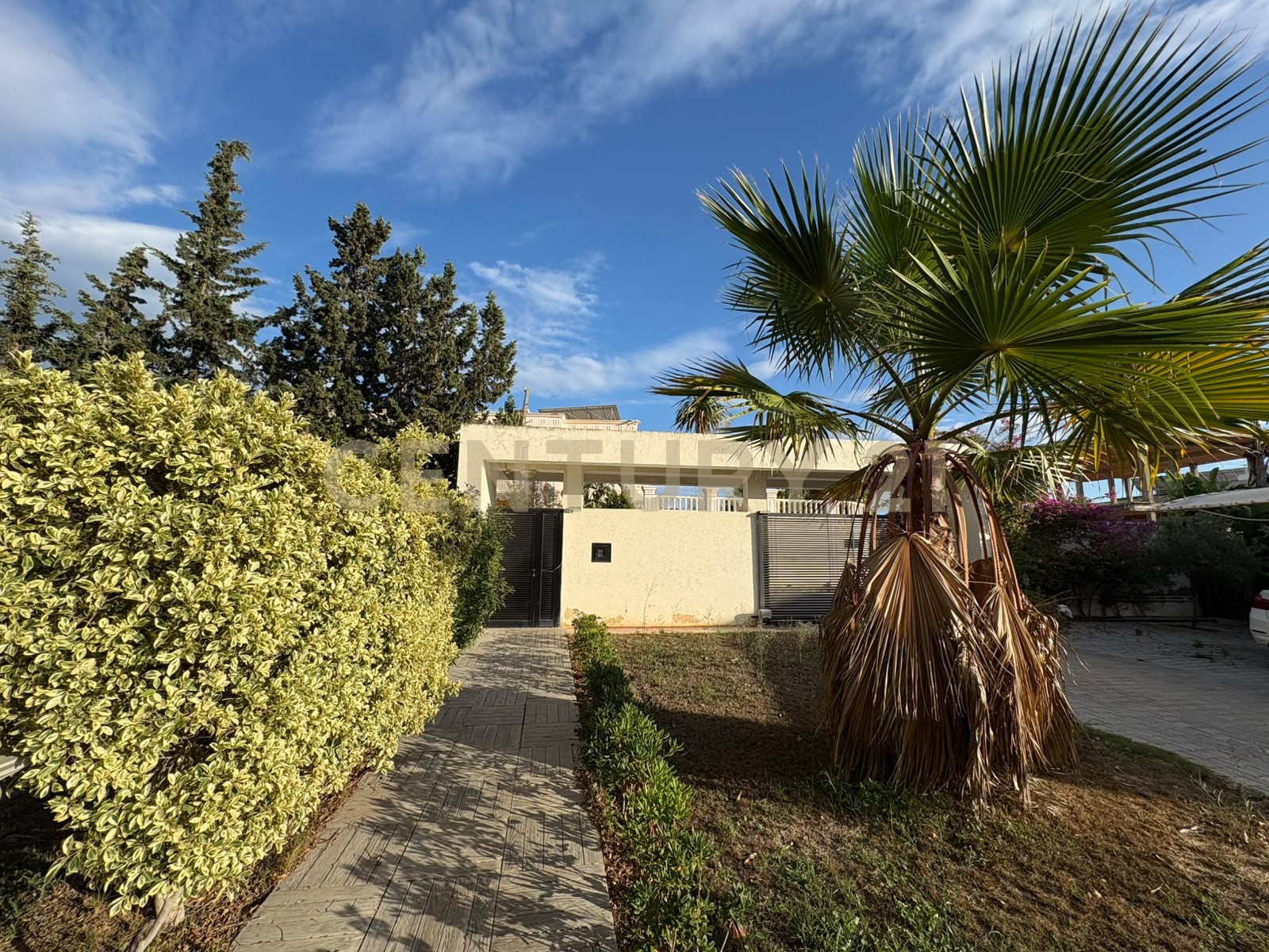 À vendre villa situé à Chotrana 3