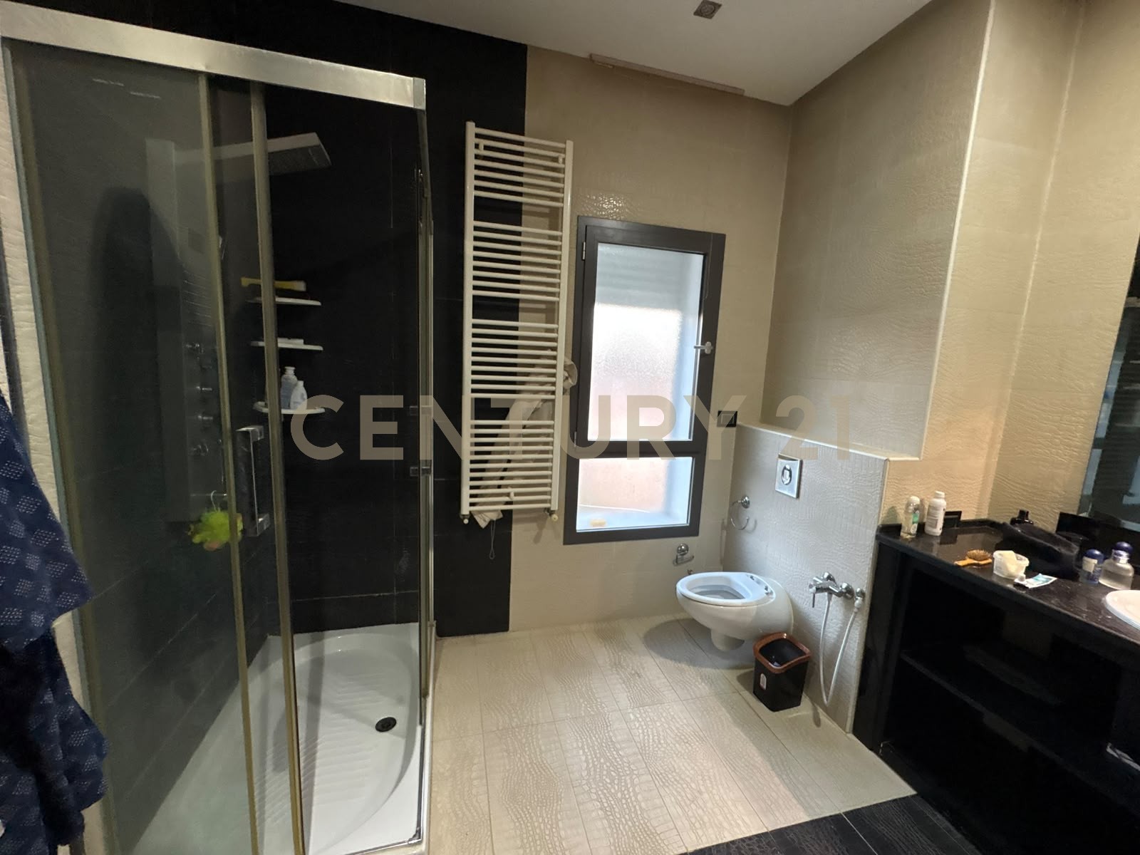 À vendre villa situé à Chotrana 3