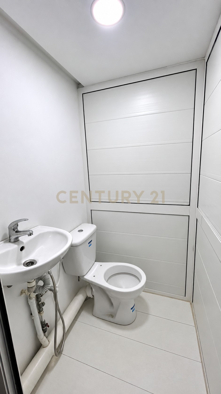 Local Commercial à louer à Cite Ennasr 2 - 50 m² – photo 3 sur 3