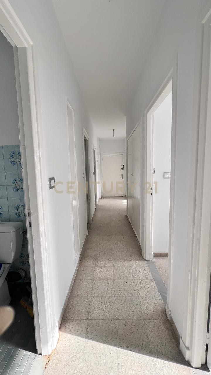 Appartement S+3 à vendre à El Menzah 7 - 94 m² – photo 2 sur 9