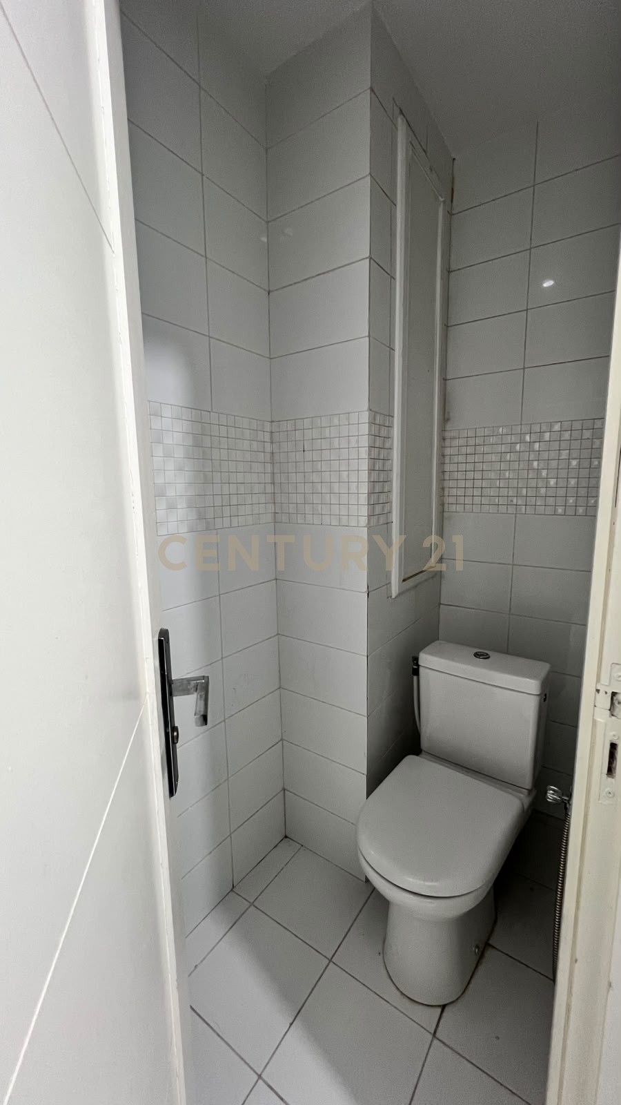 Cabinet médical à louer à Cite Ennasr 2 - 70 m² – photo 5 sur 5