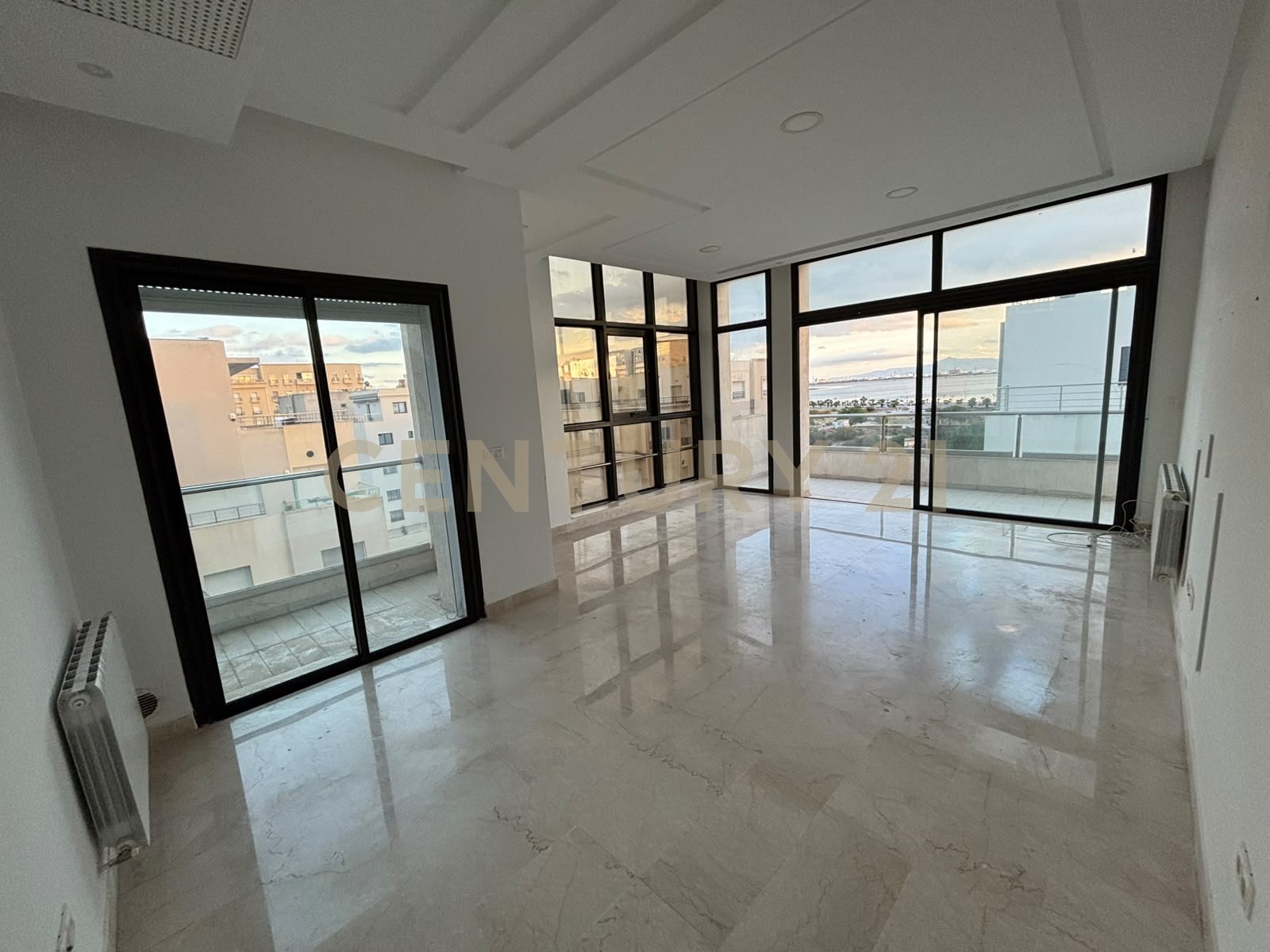 Appartement S+3 à louer aux berges du Lac 2 - 160 m² – photo 1 sur 9