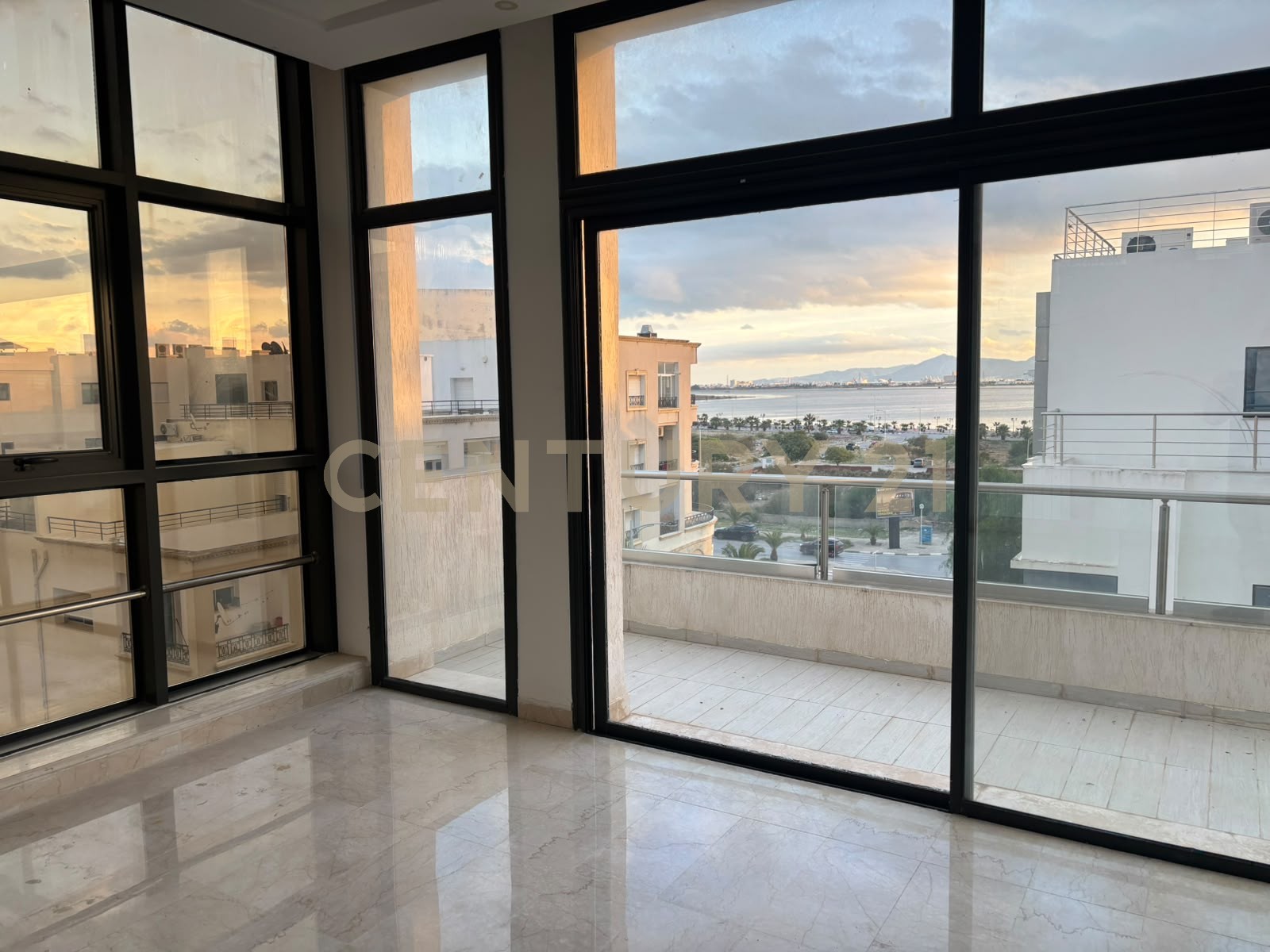 Appartement S+3 à louer aux berges du Lac 2 - 160 m² – photo 7 sur 9
