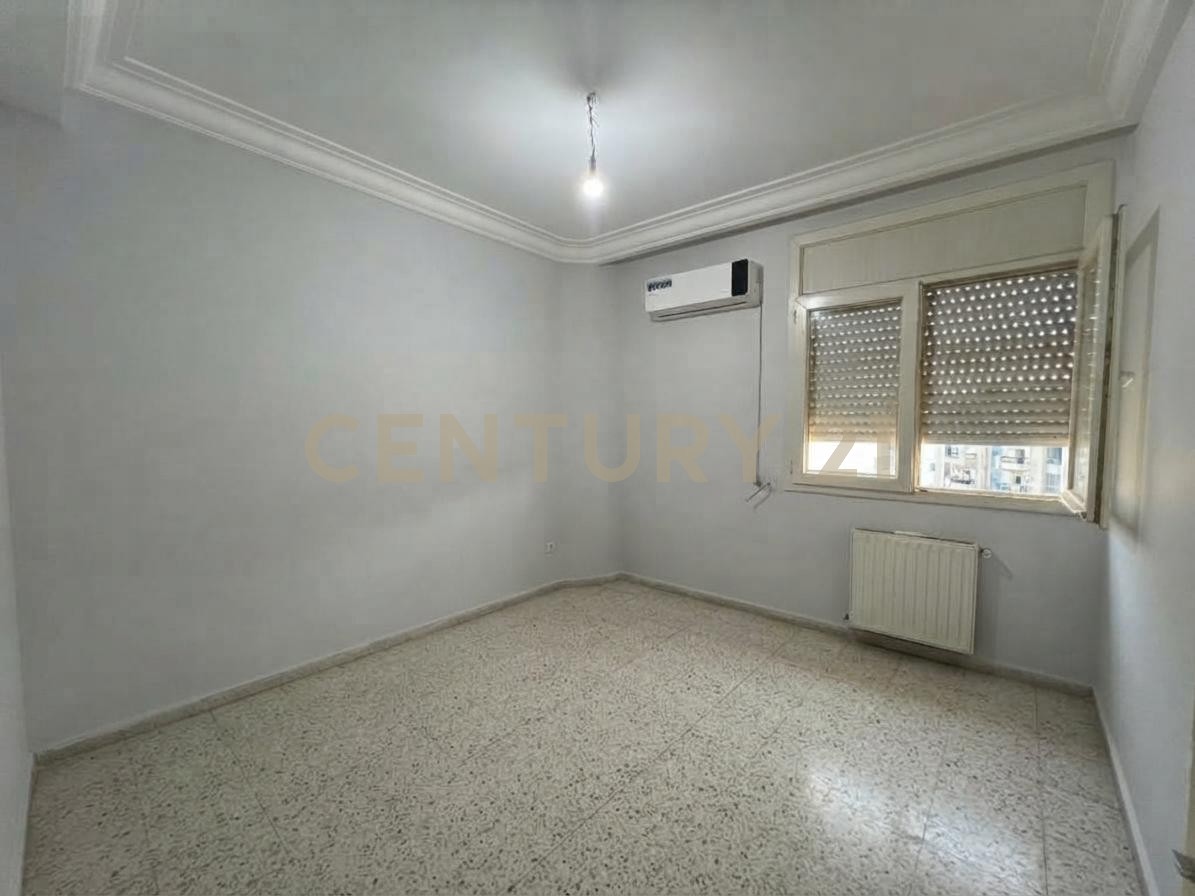 À VENDRE – Appartement S+3 à l’Aouina
