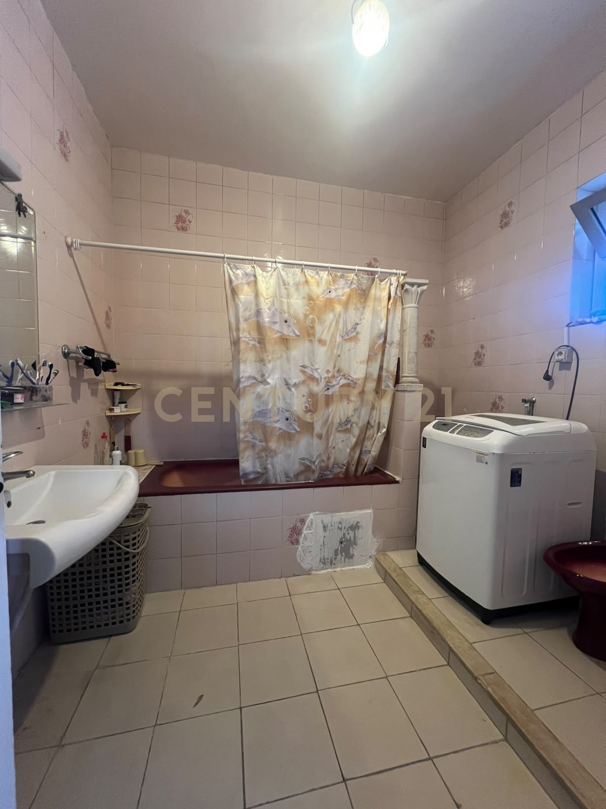 À vendre villa S+6 située à el menzah 5