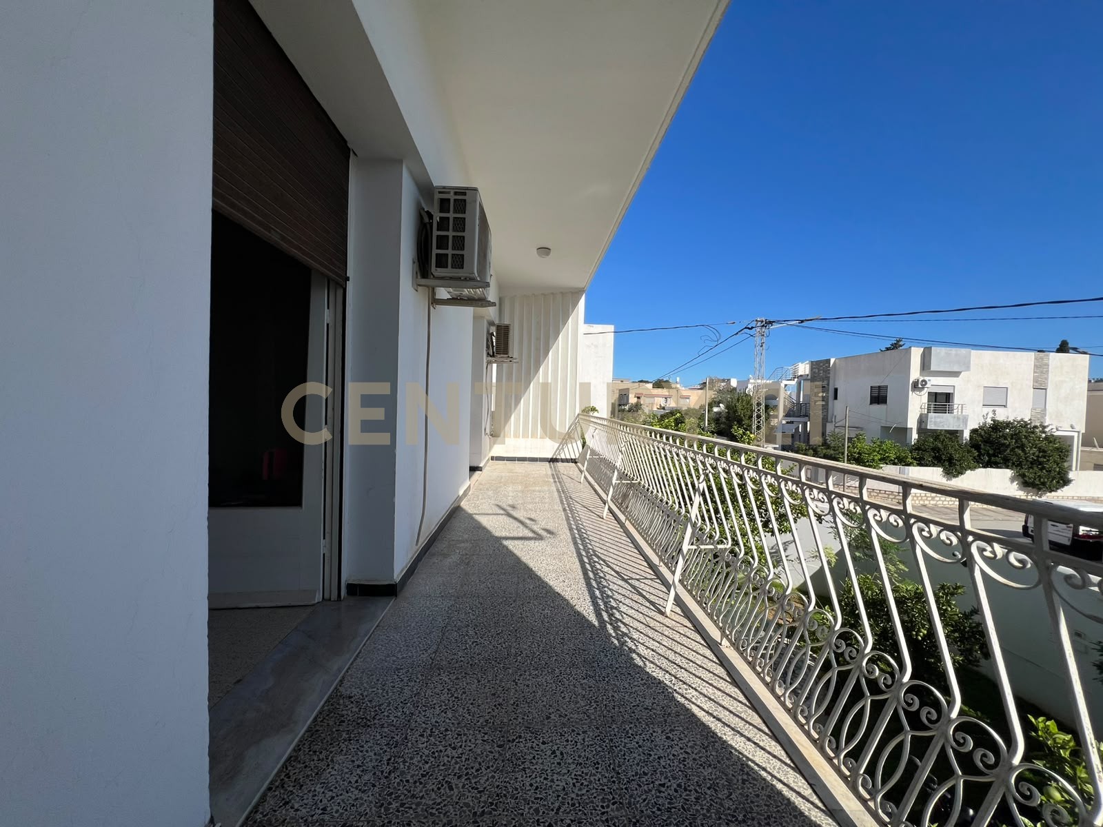 À vendre villa S+6 Ariana Ville