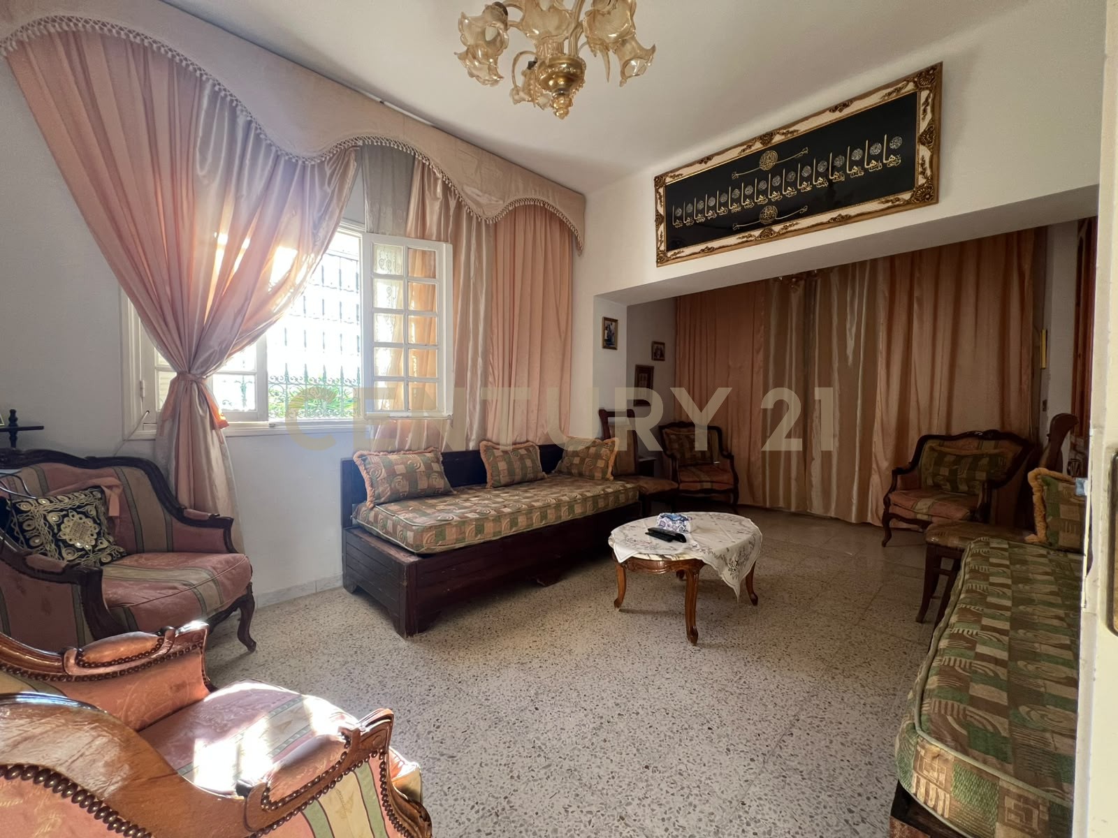 À vendre villa S+13 El Menzah 8