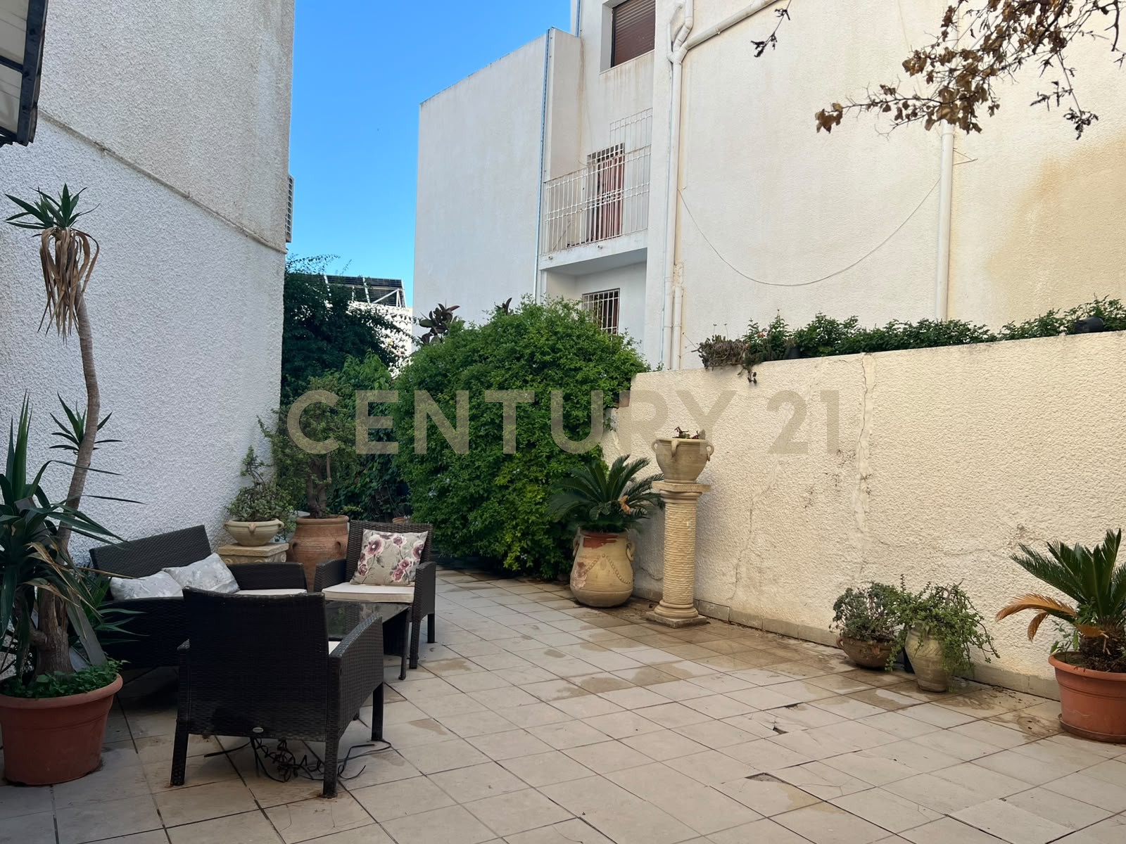 À vendre villa S+13 El Menzah 8