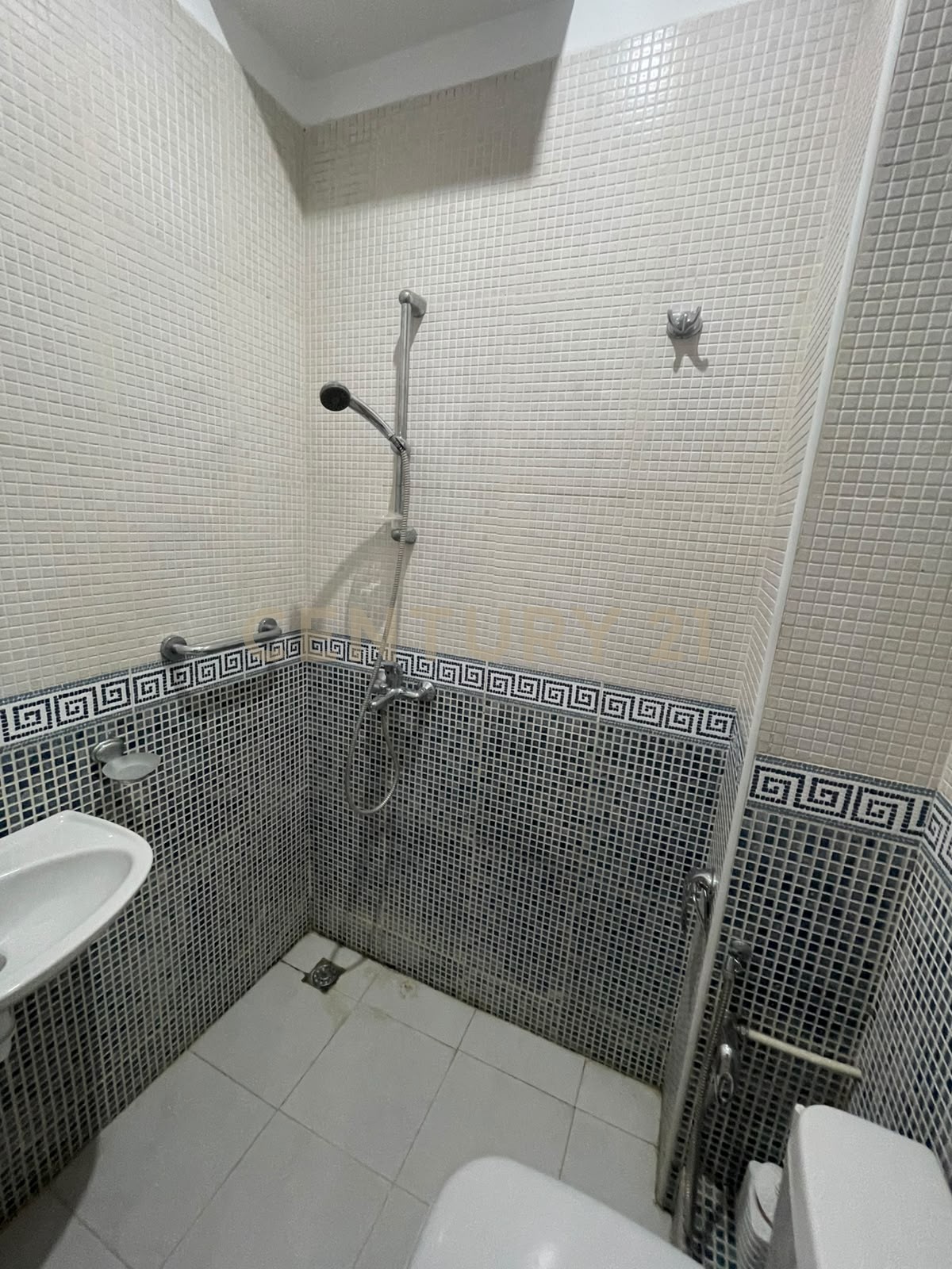 À louer appartement S+3  El Menzah 1