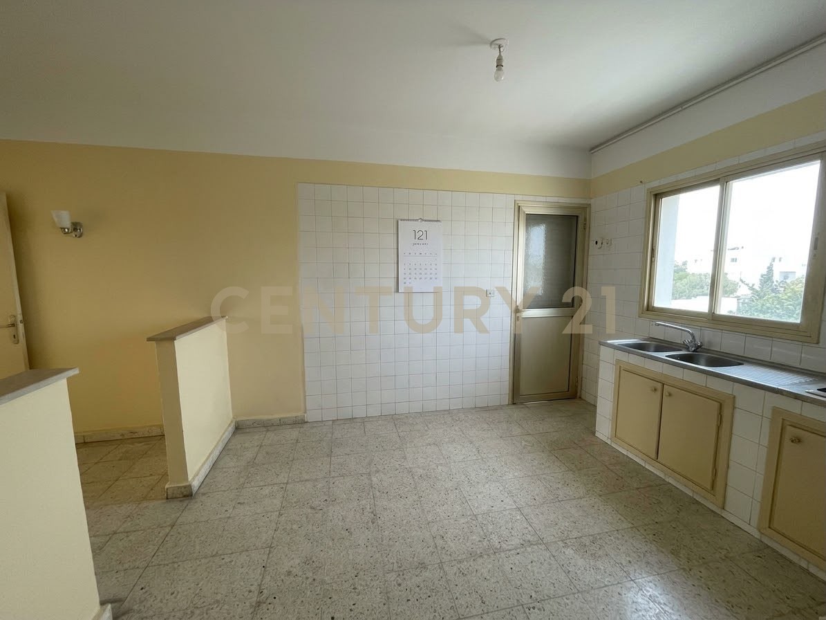 À vendre appartement S+3 El Manar 1