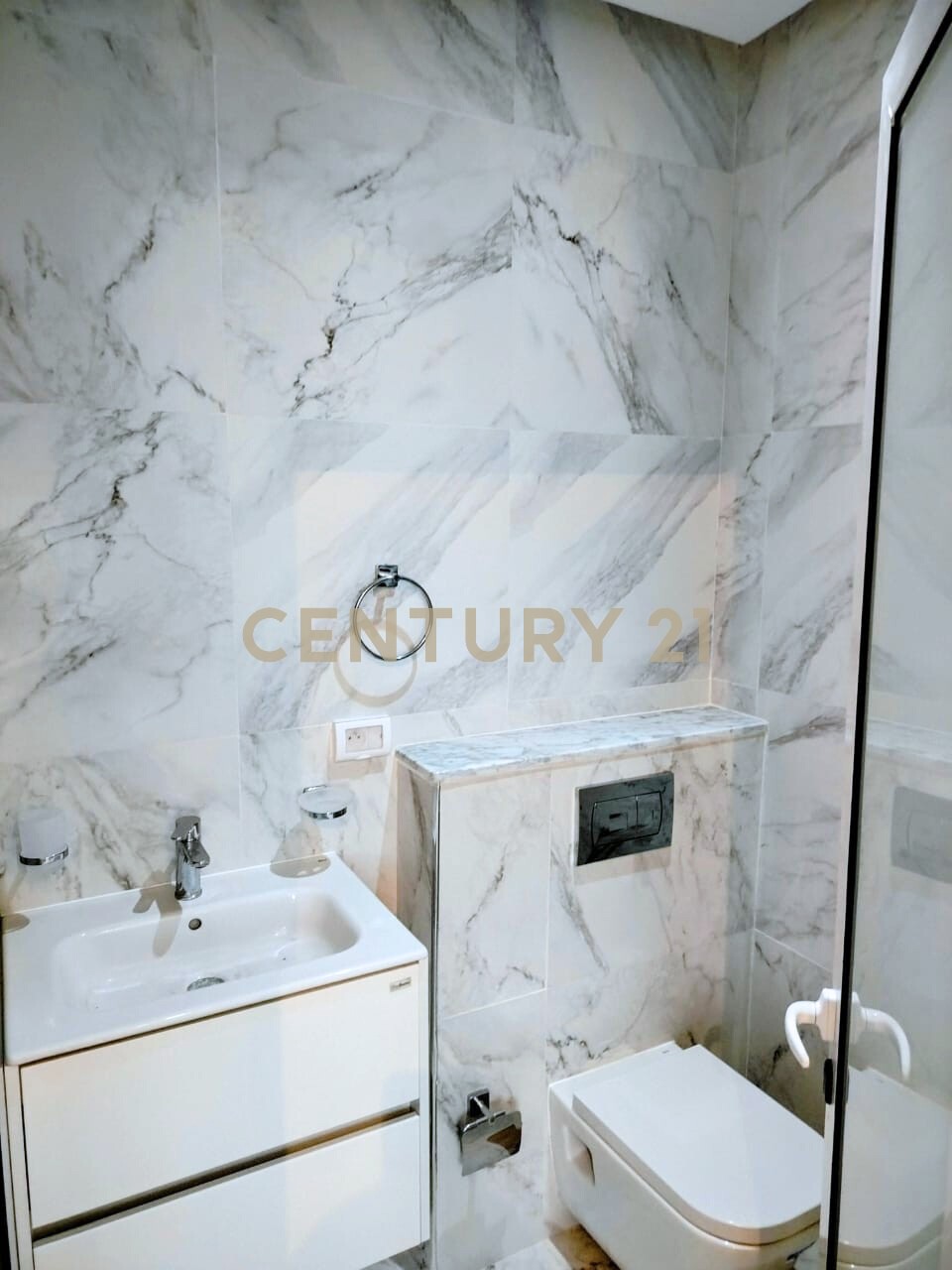 À Vendre en Exclusivité- Appartement S+2 à Gammarth Village