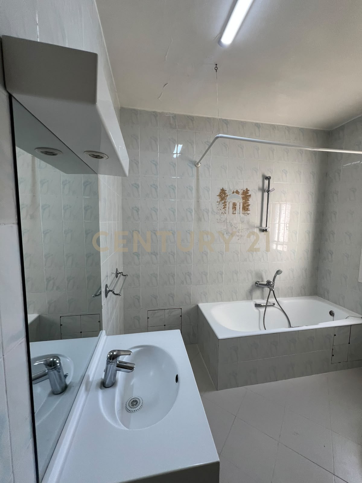 Villa S+3 à louer à Cité Ettabek - 400 m² – photo 8 sur 8