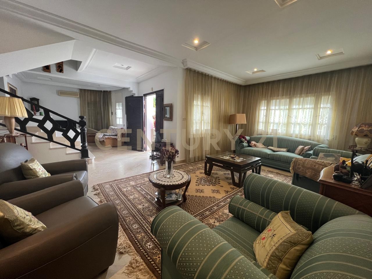 À vendre villa à Cite Ennasr