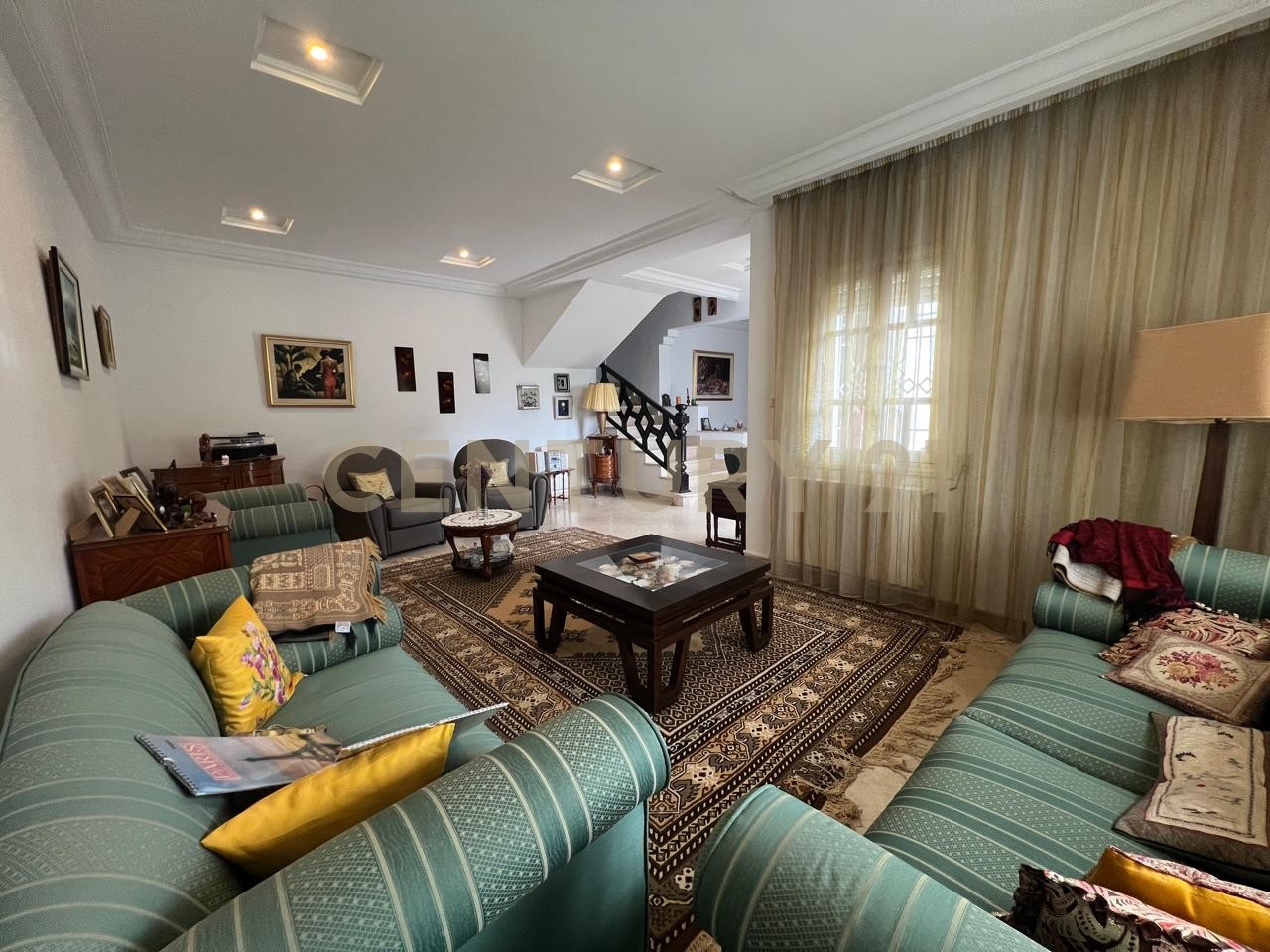 À vendre villa à Cite Ennasr
