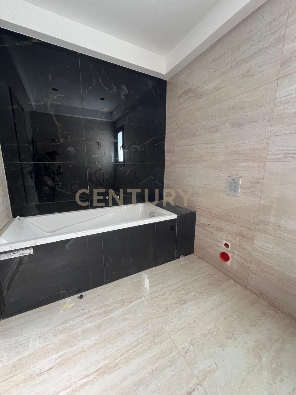 À vendre appartement S+3 Cite Ennasr 2