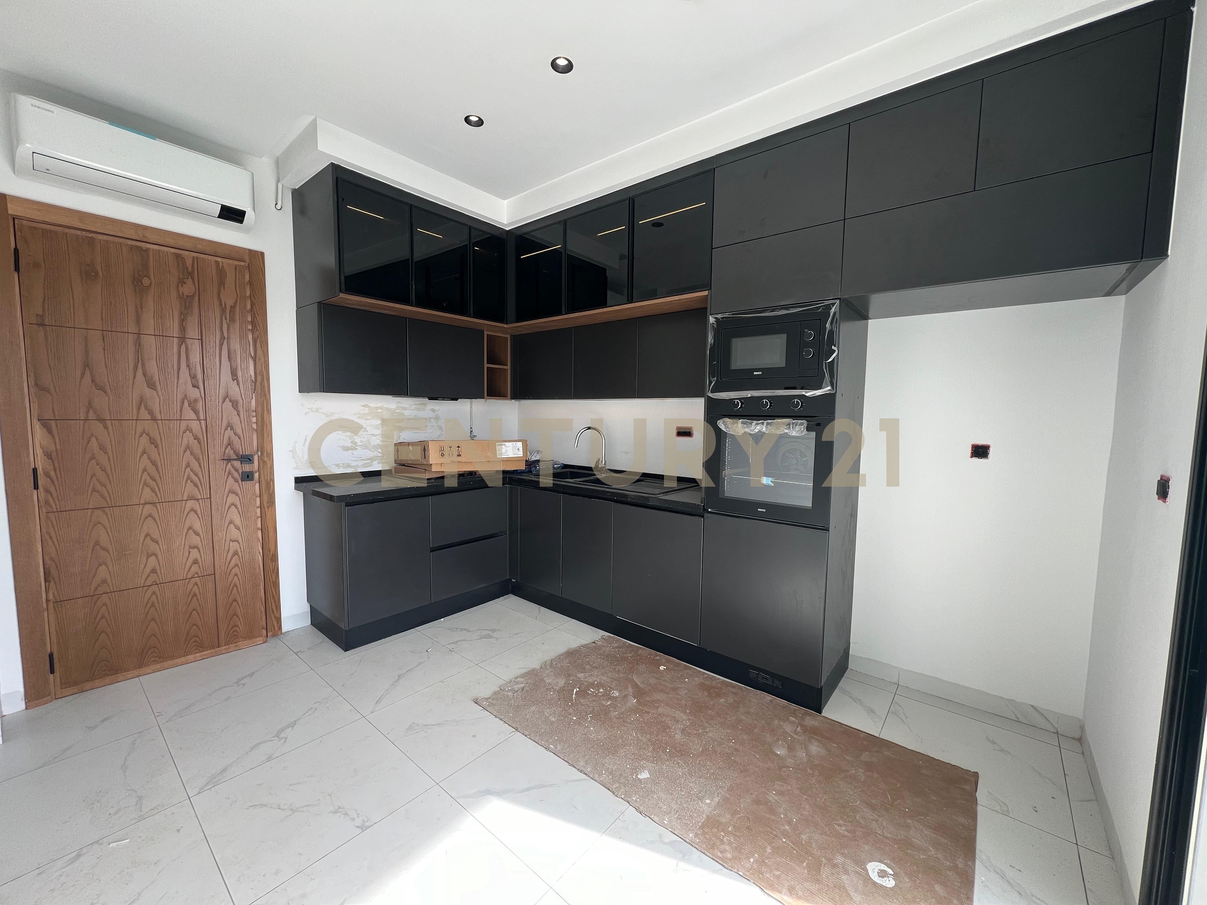 À vendre appartement S+3 Ain Zaghouan Nord