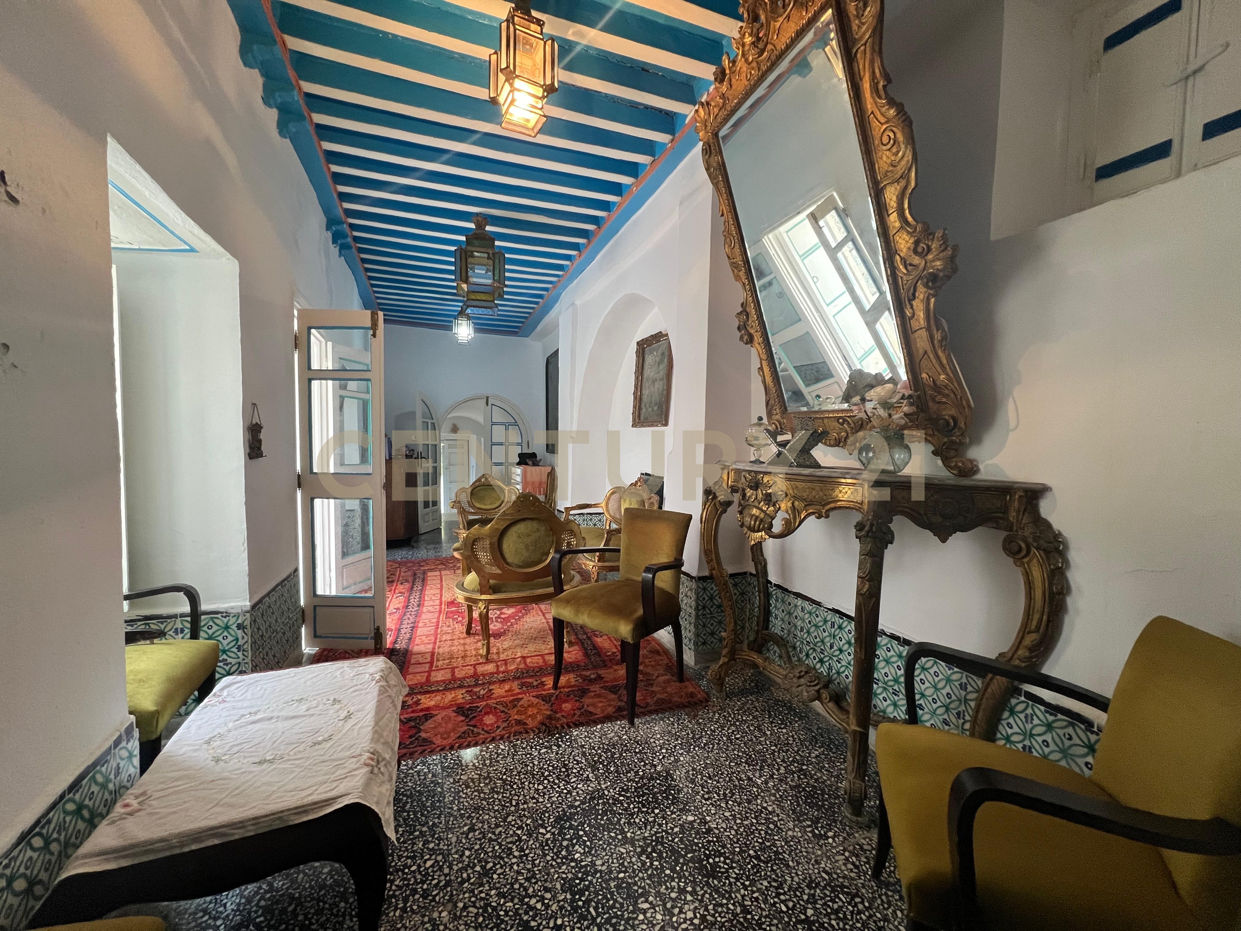 À vendre villa S+4 Sidi Bousaid