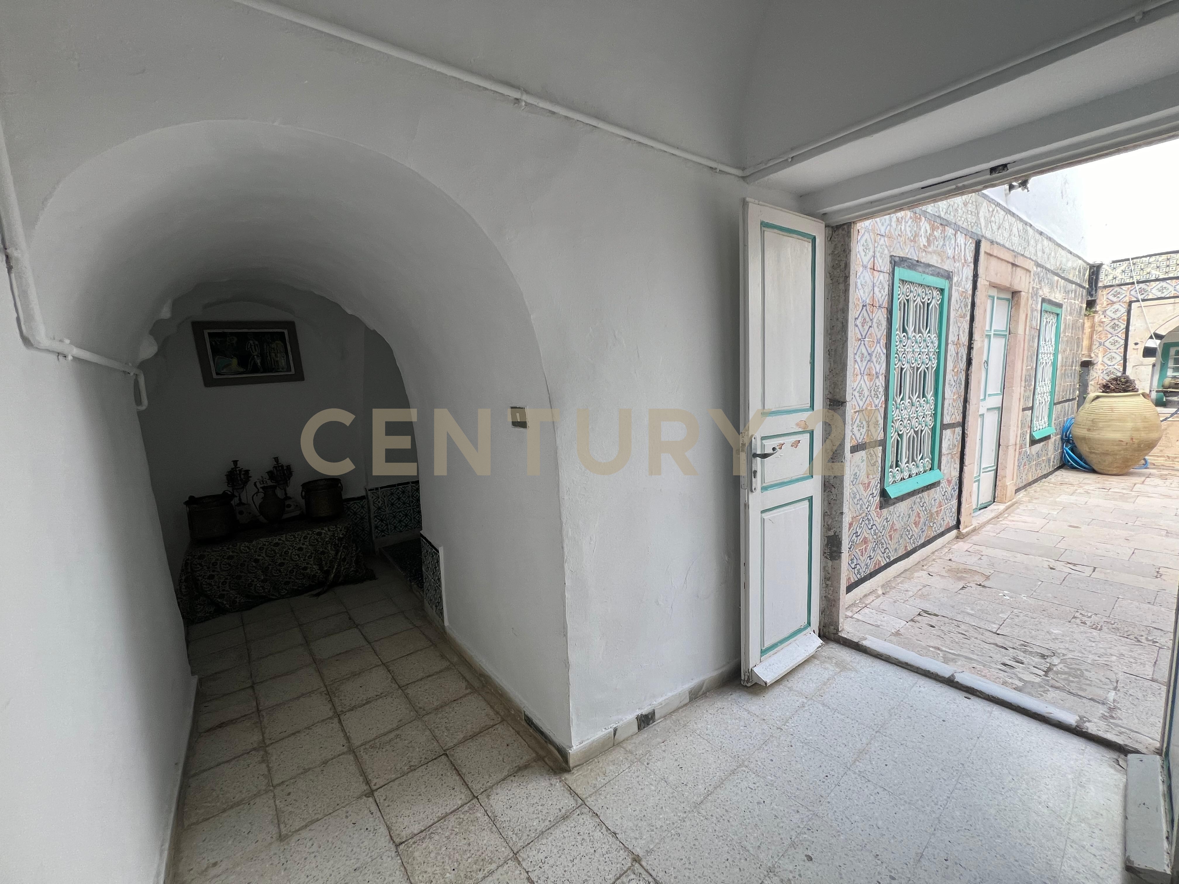 À vendre villa S+4 Sidi Bousaid