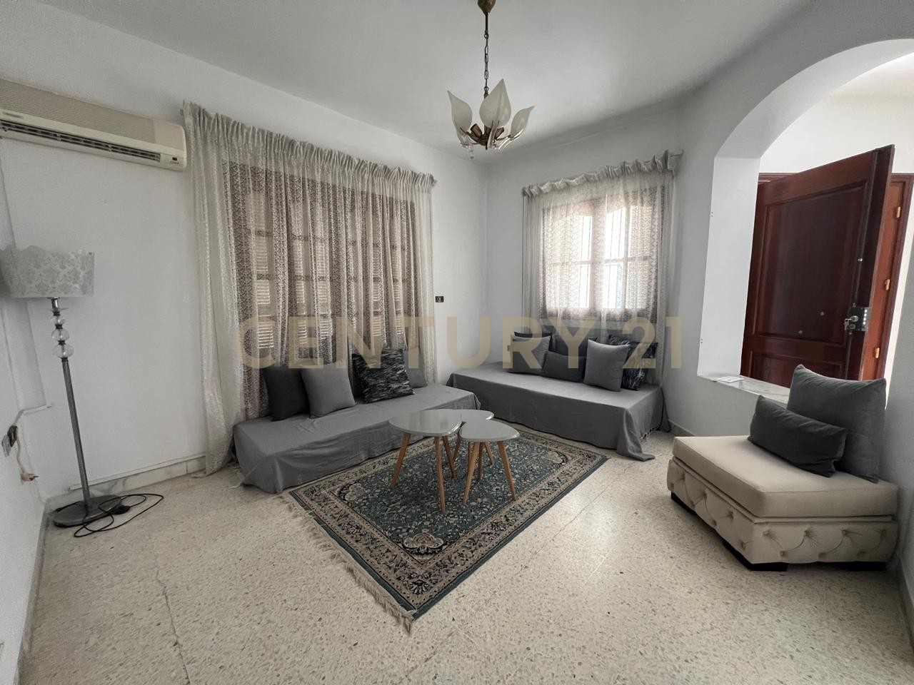 Villa S+6 à vendre à Cite Ennasr 1 - 476 m² – photo 3 sur 14