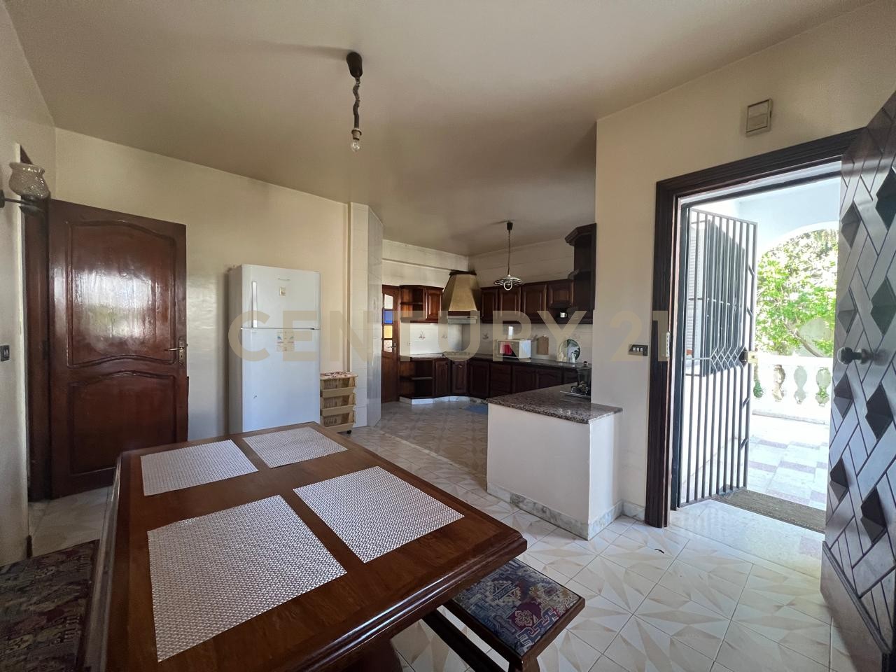 Villa S+6 à vendre à Cite Ennasr 1 - 476 m² – photo 10 sur 14