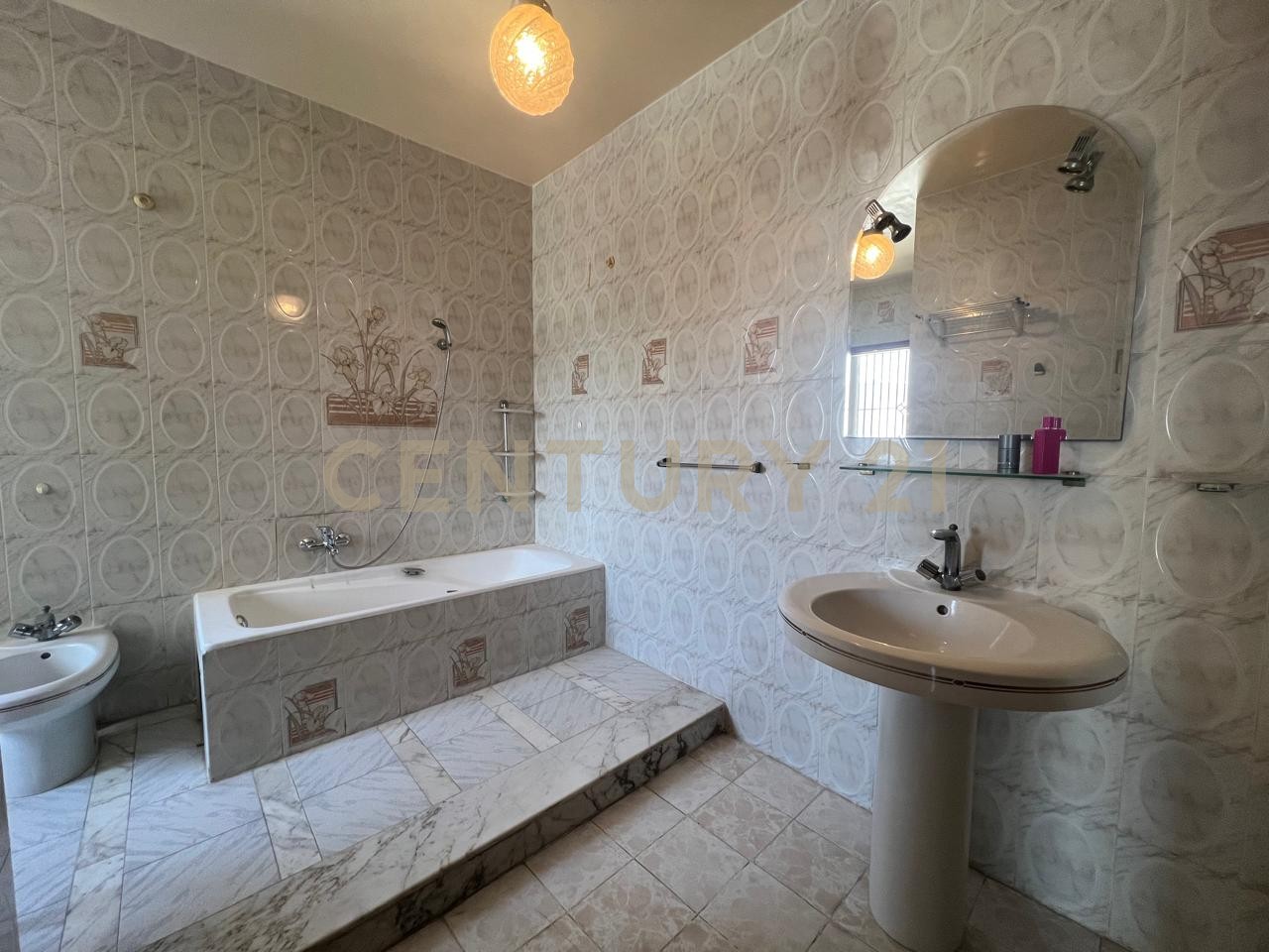Villa S+6 à vendre à Cite Ennasr 1 - 476 m² – photo 11 sur 14