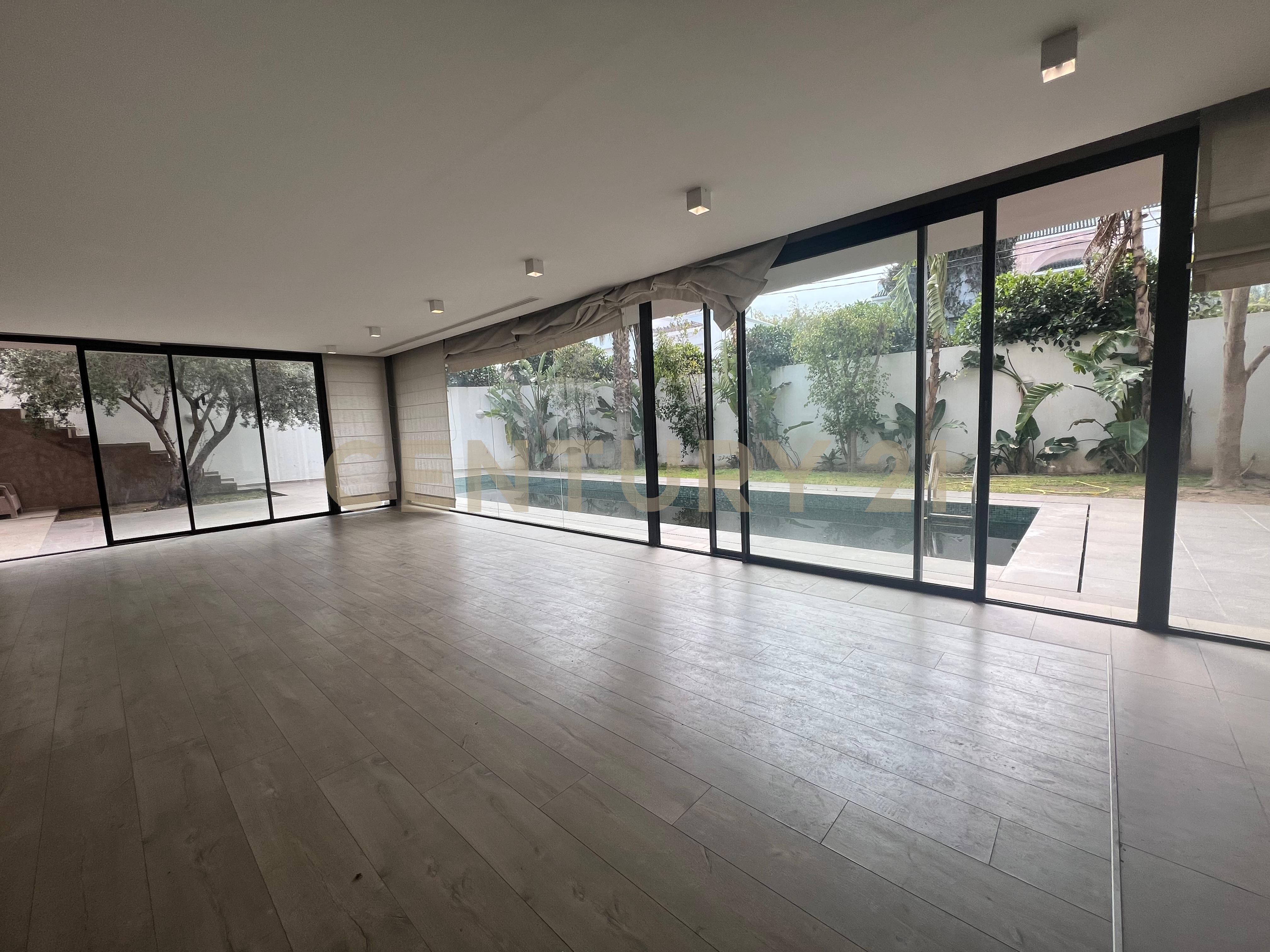 À vendre villa S+6 El Menzah 1