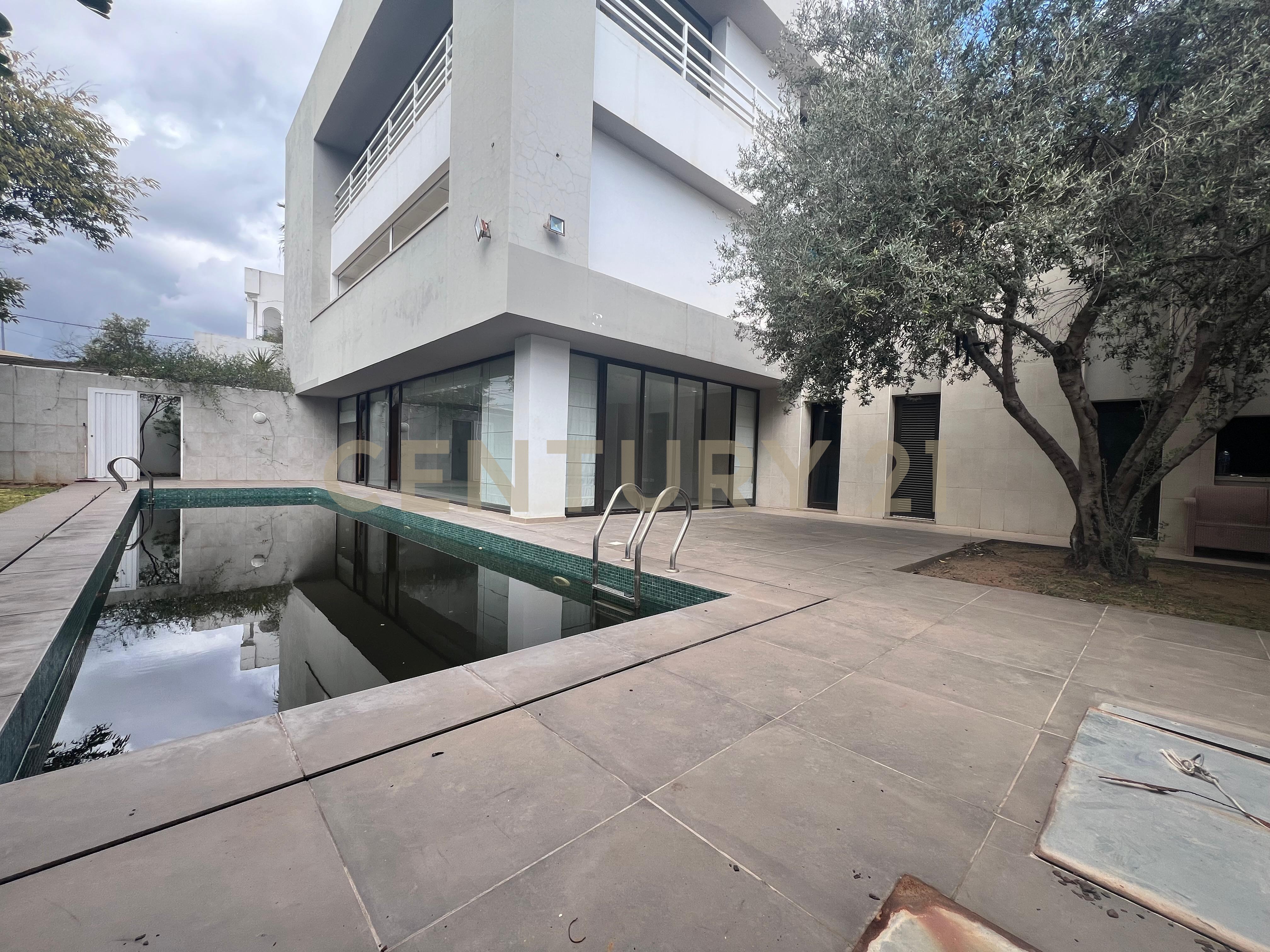 À vendre villa S+6 El Menzah 1