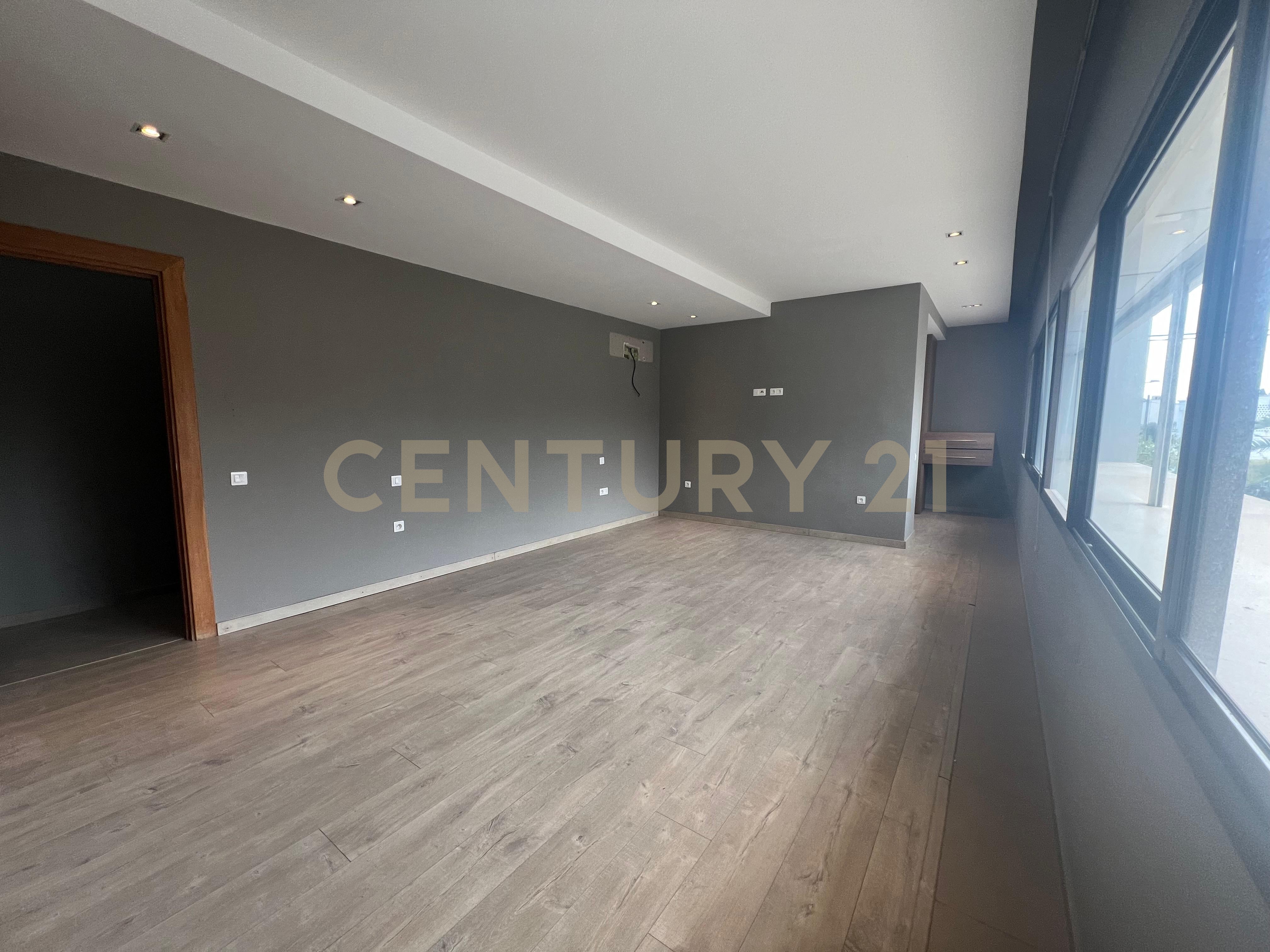 À vendre villa S+6 El Menzah 1
