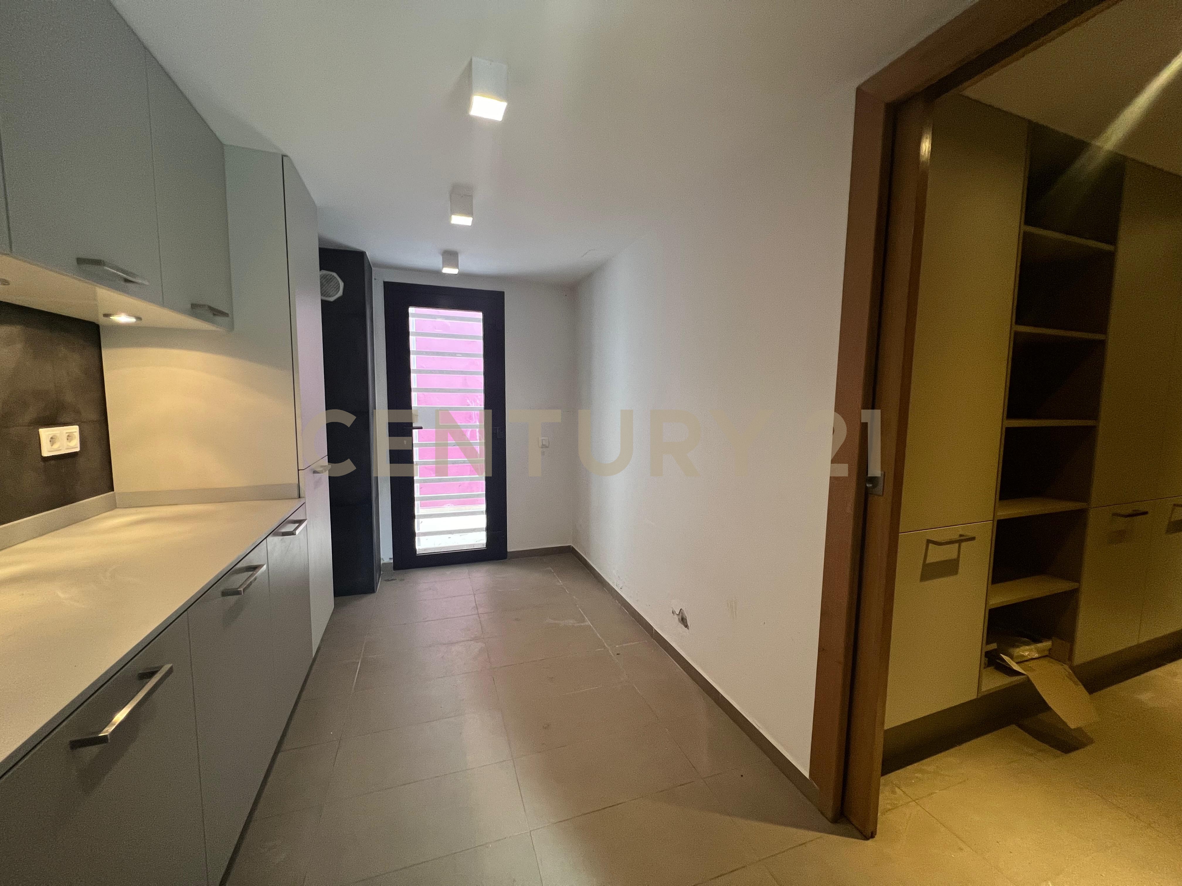 À vendre villa S+6 El Menzah 1