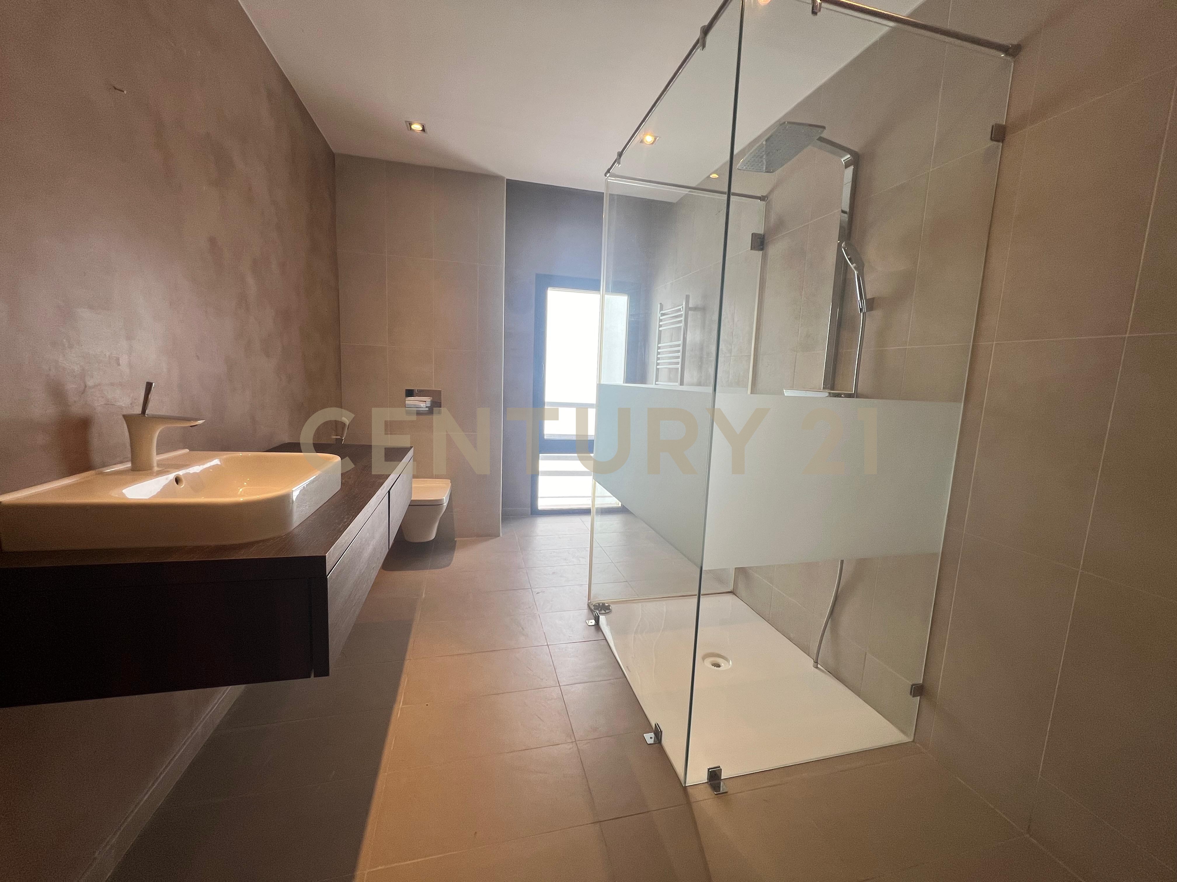 À vendre villa S+6 El Menzah 1