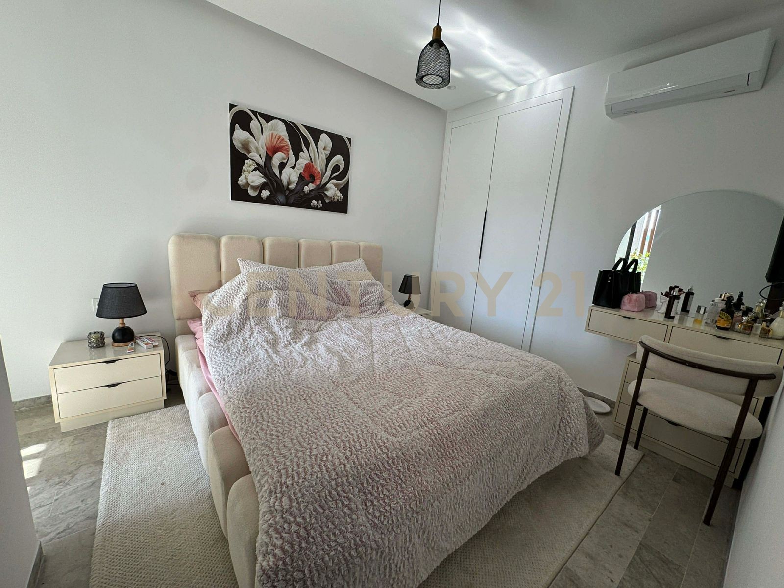 À vendre appartement S+2 La Nouvelle Soukra