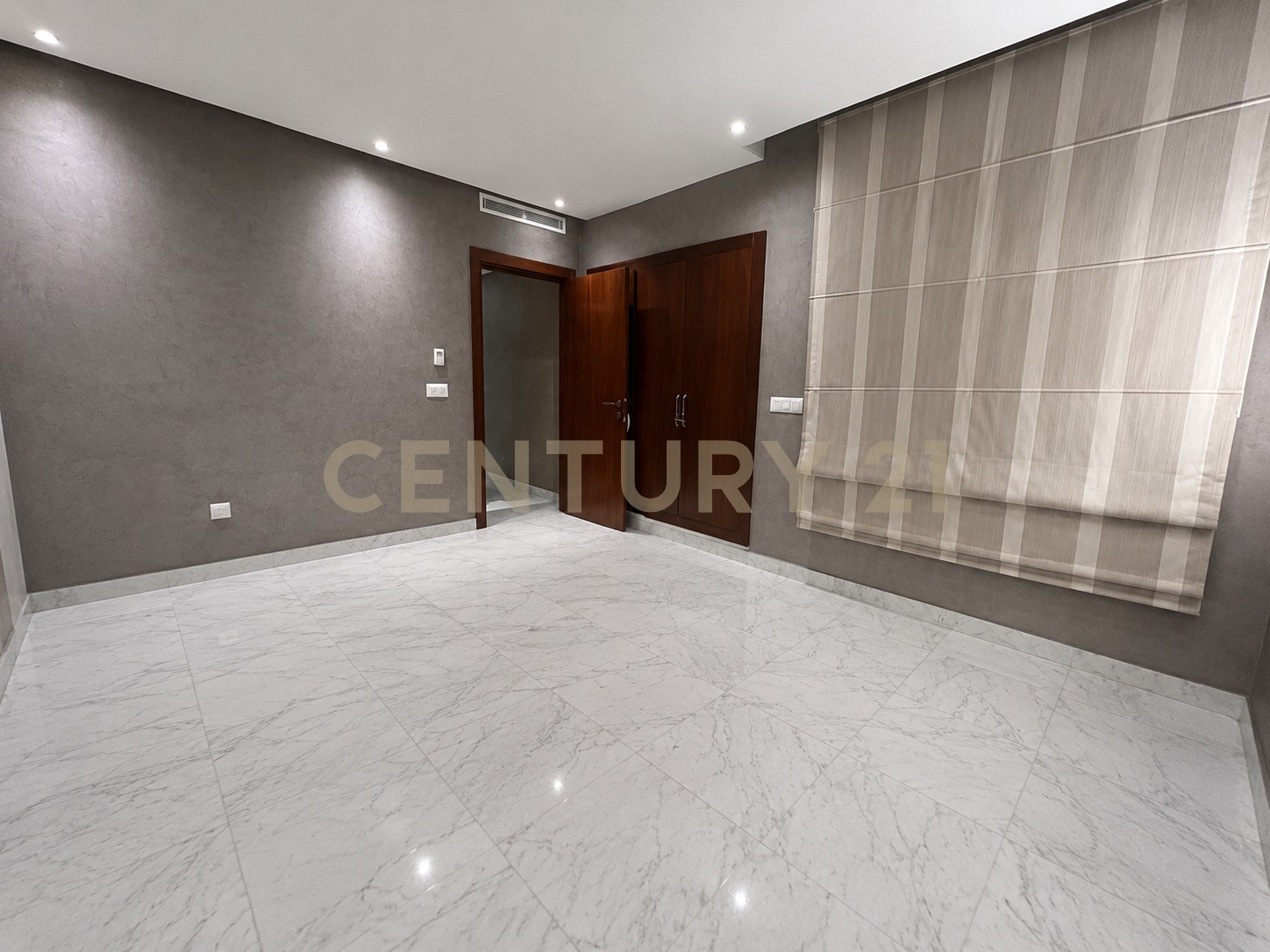 À vendre appartement S+2 Cite Ennasr 2