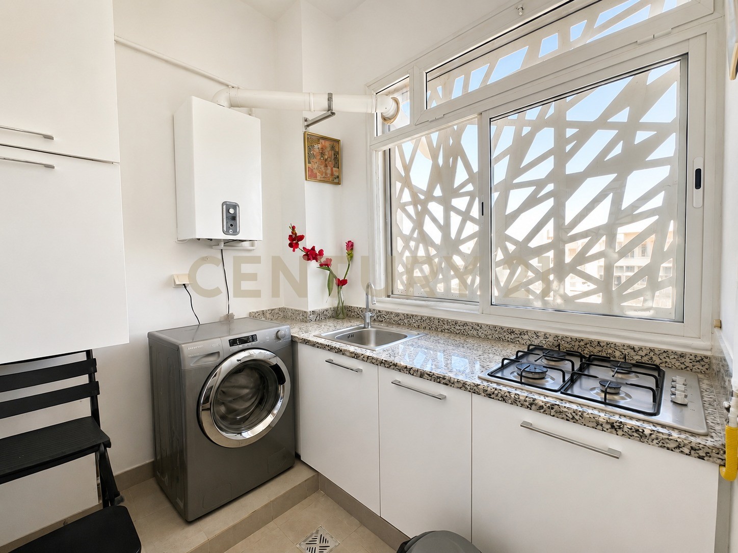 À vendre appartement S+3 Ain Zaghouan