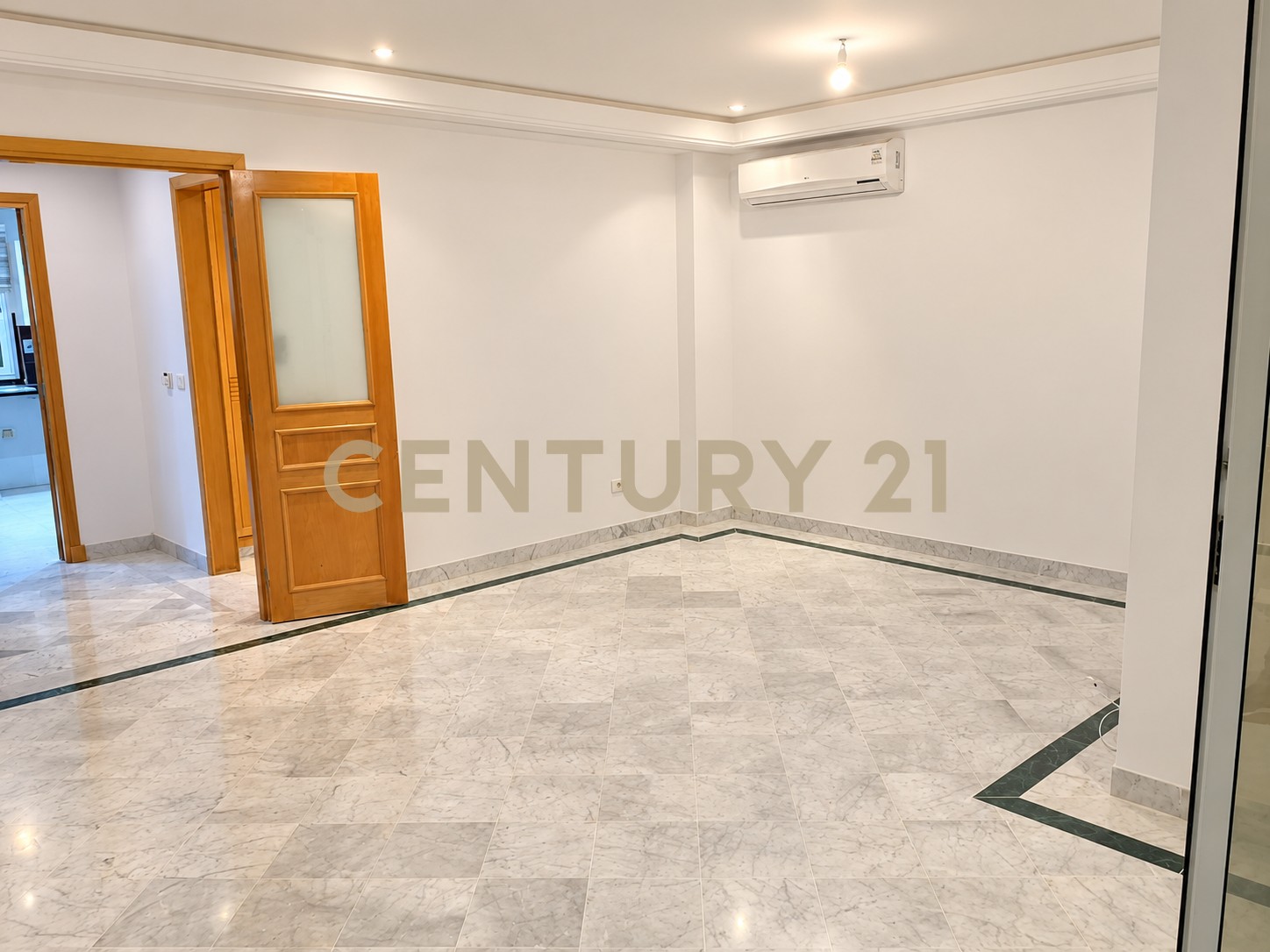 À vendre appartement S+3 Cite Ennasr 2