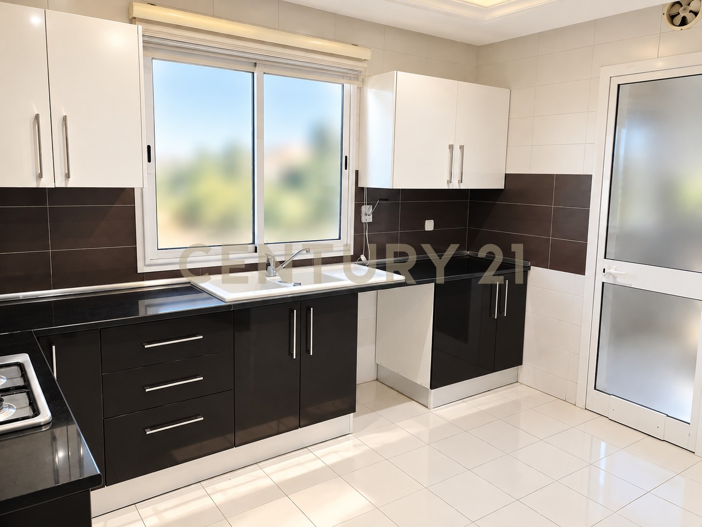 À vendre appartement S+3 Cite Ennasr 2