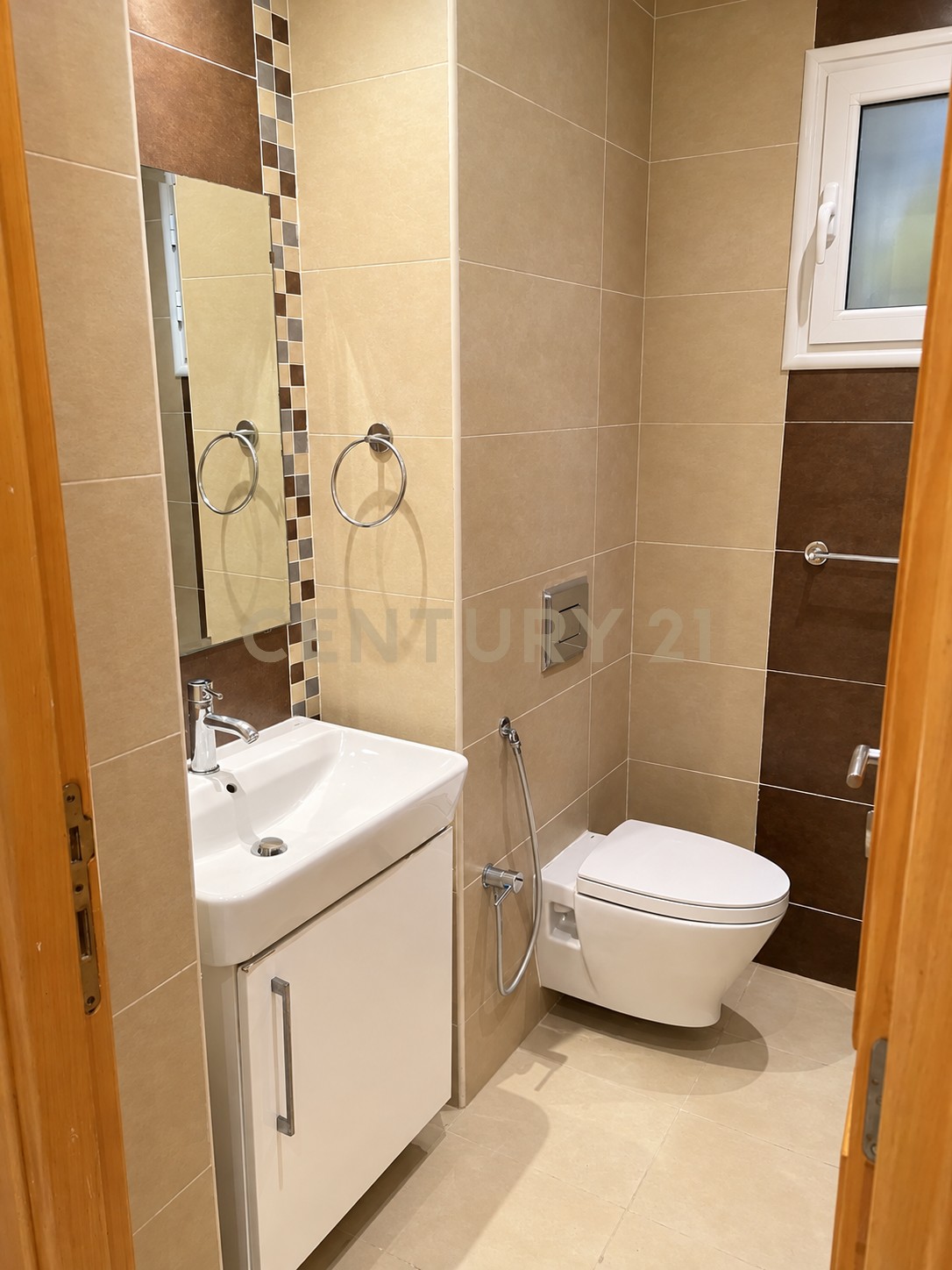À vendre appartement S+3 Cite Ennasr 2