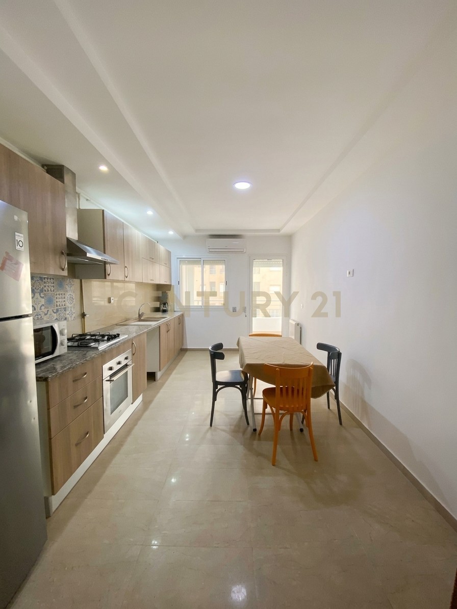 À vendre appartement S+3 Jardins de Carthage